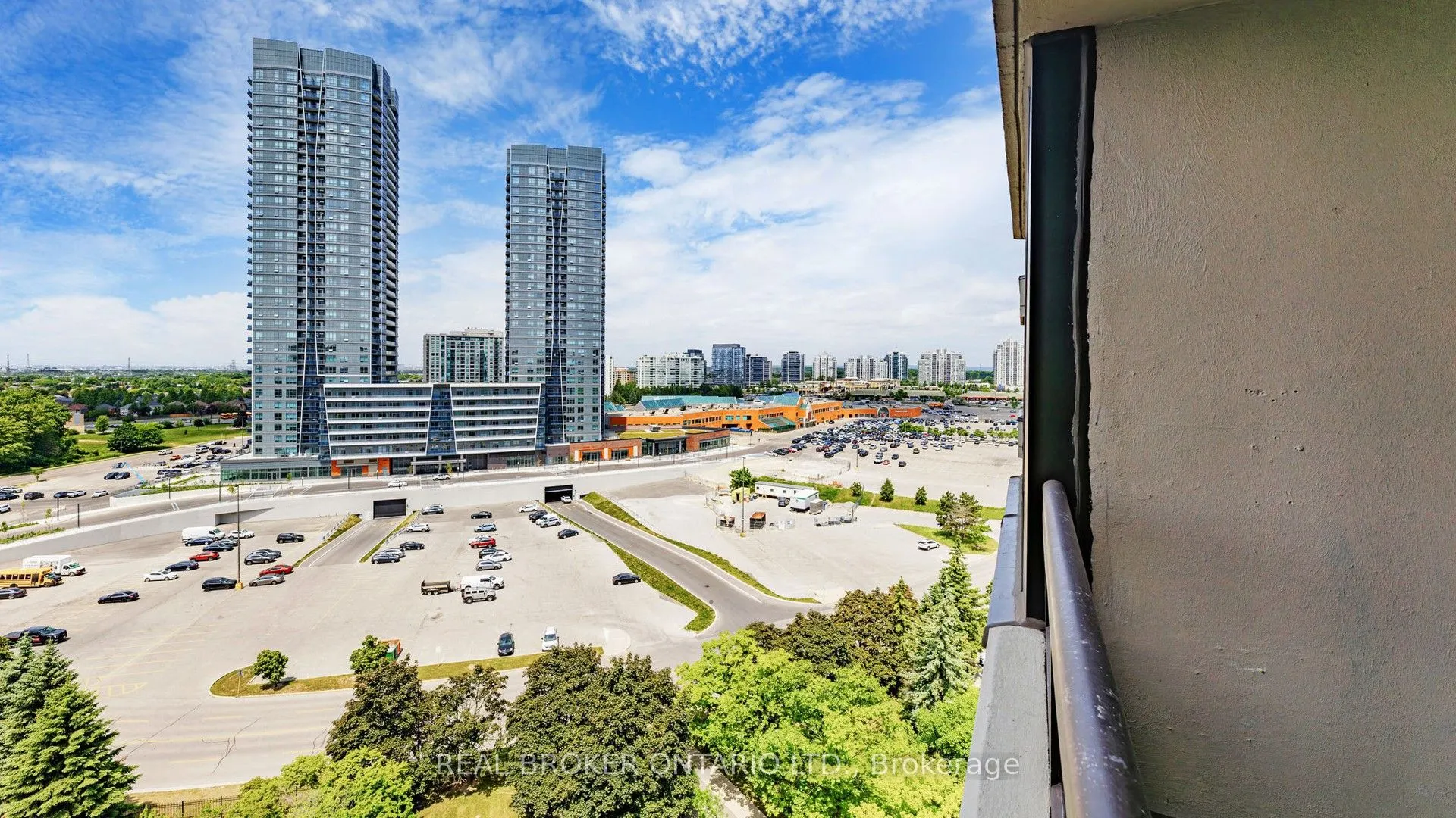 7440 Bathurst Street #1402