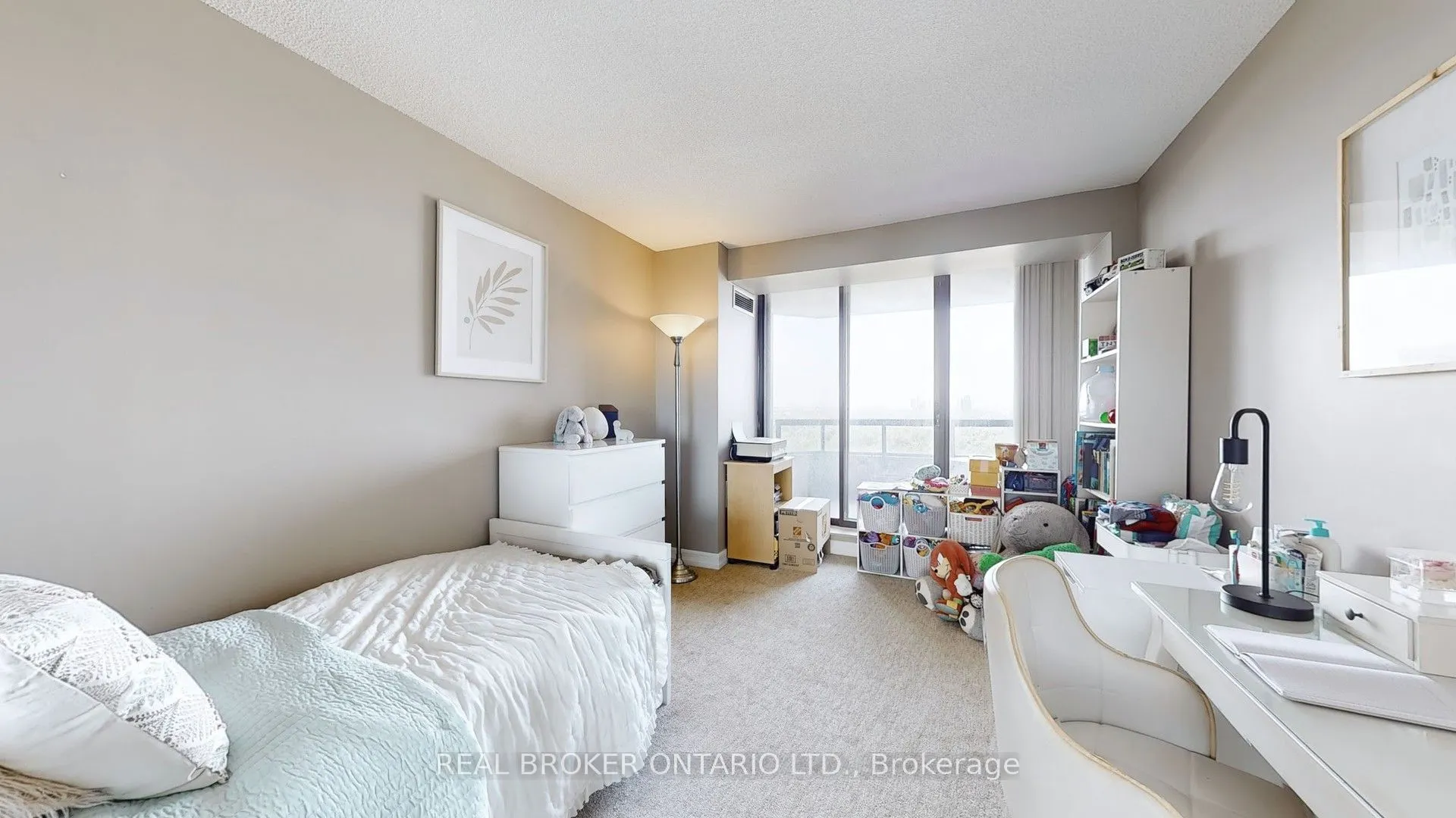 7440 Bathurst Street #1402