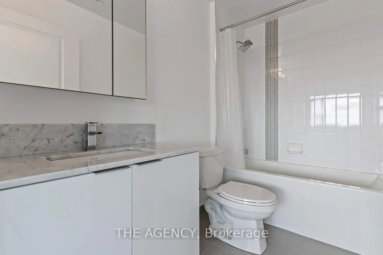99 Eagle Rock Way, #806