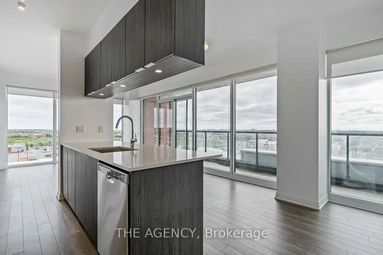 99 Eagle Rock Way, #806