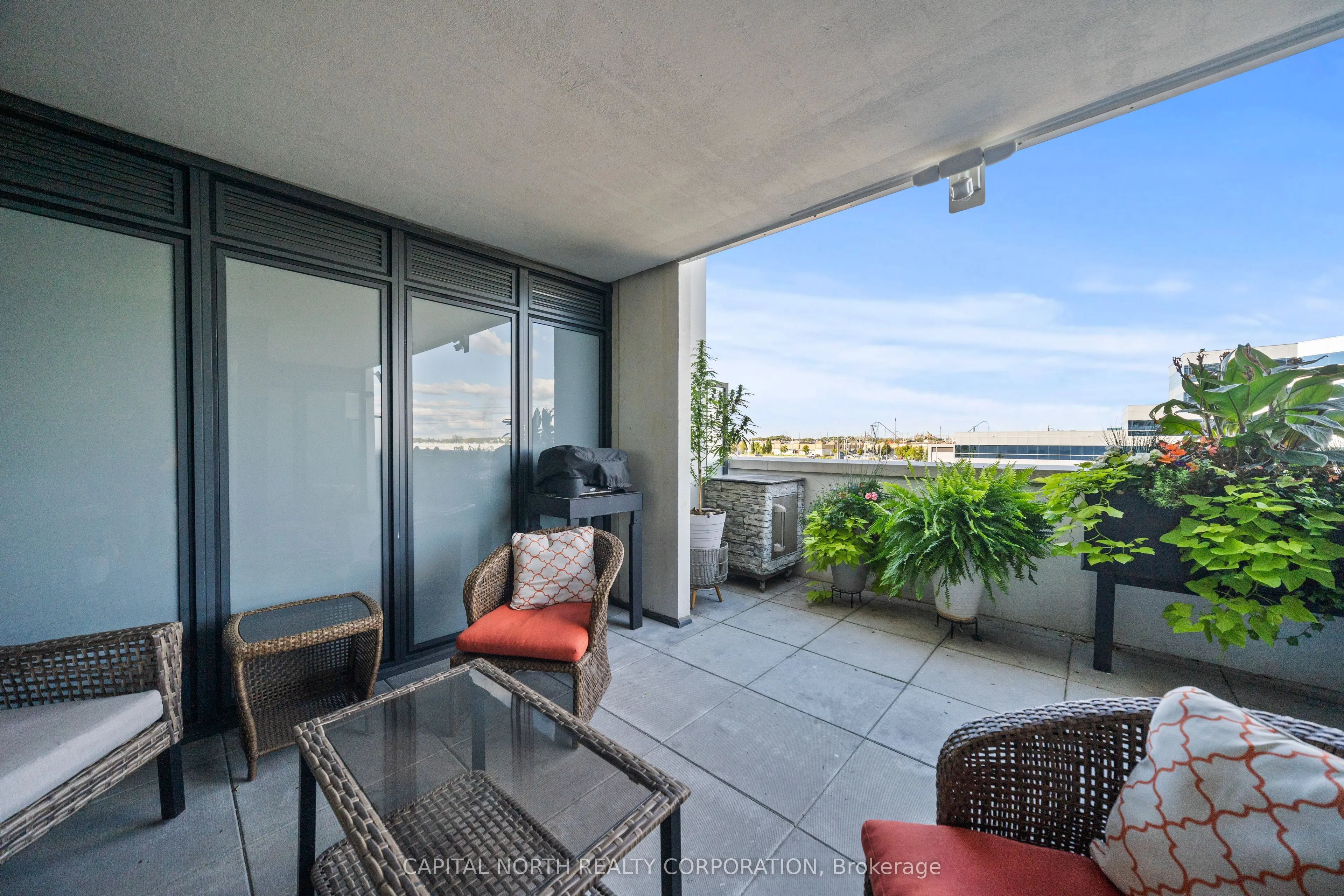 9000 Jane Street, #231