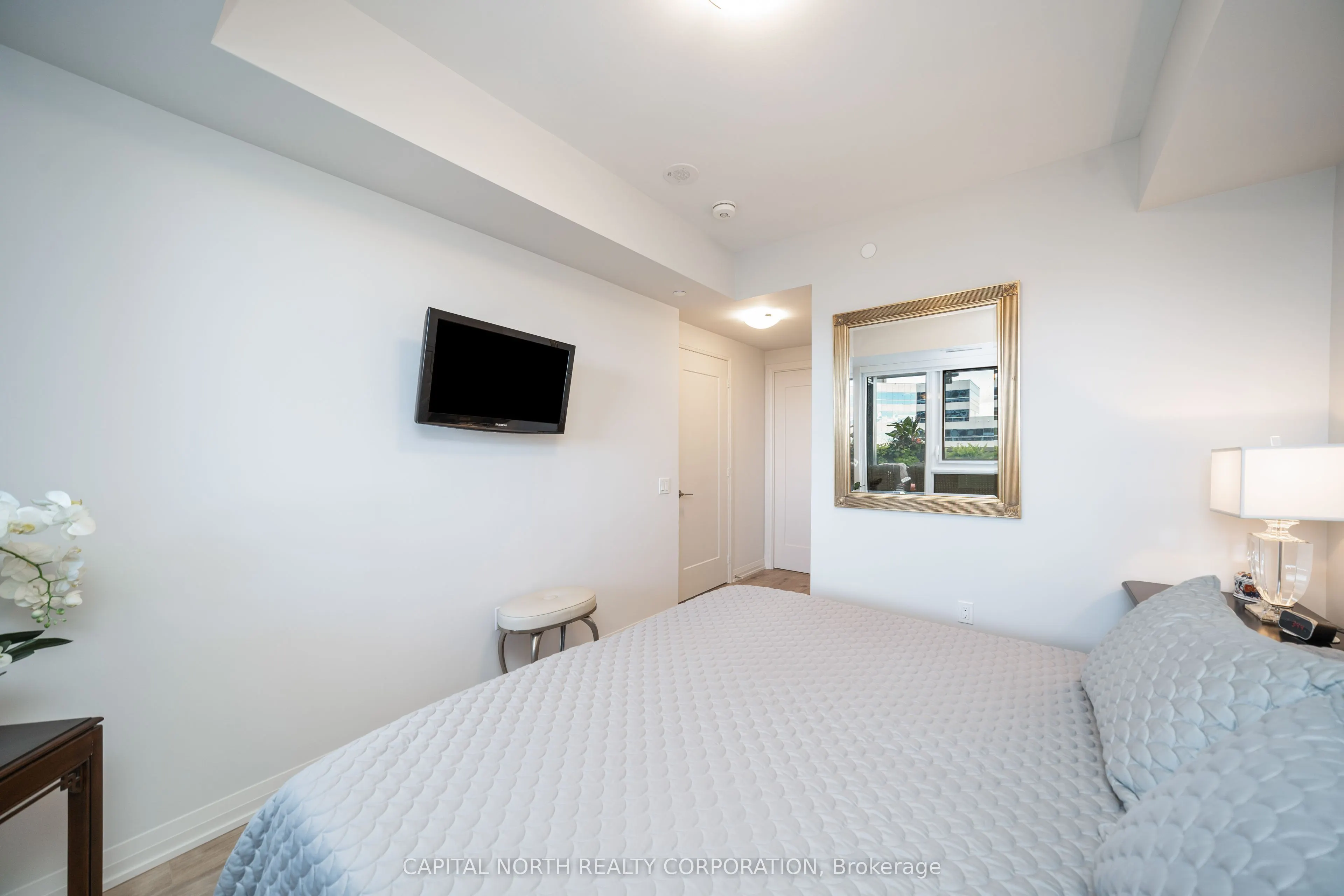 9000 Jane Street, #231