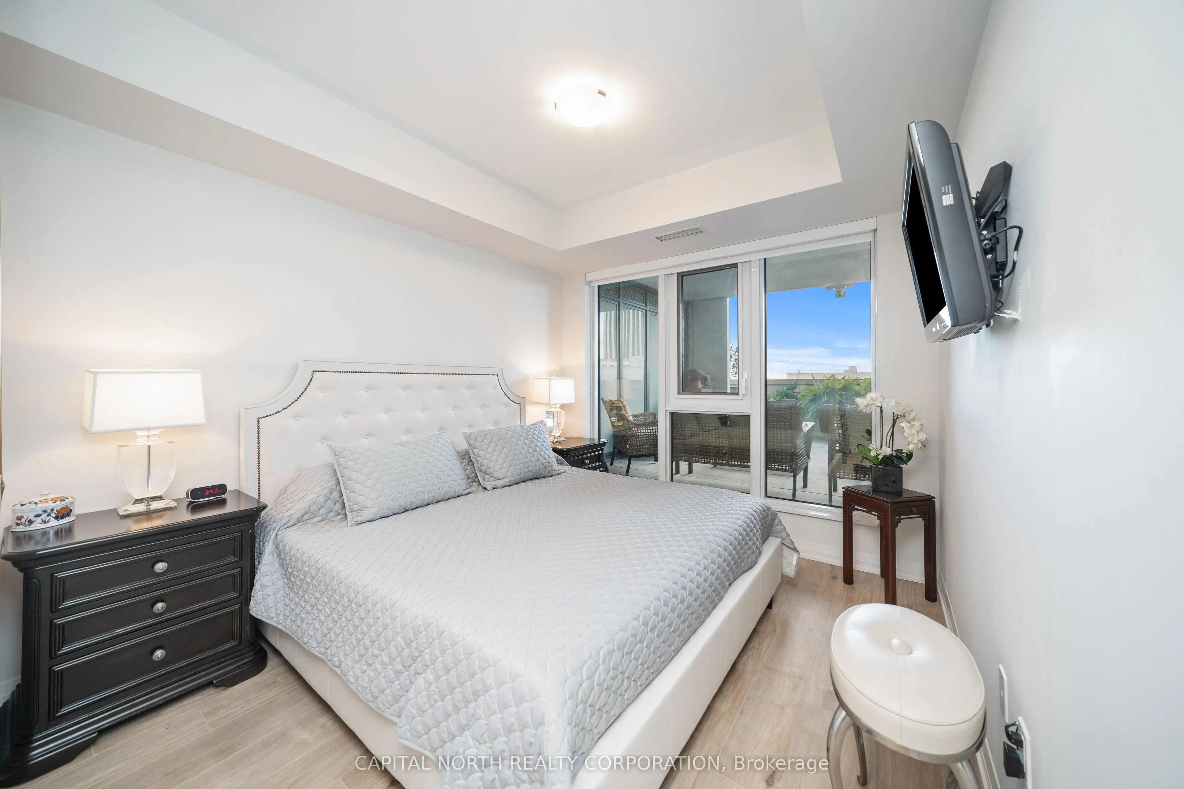 9000 Jane Street, #231