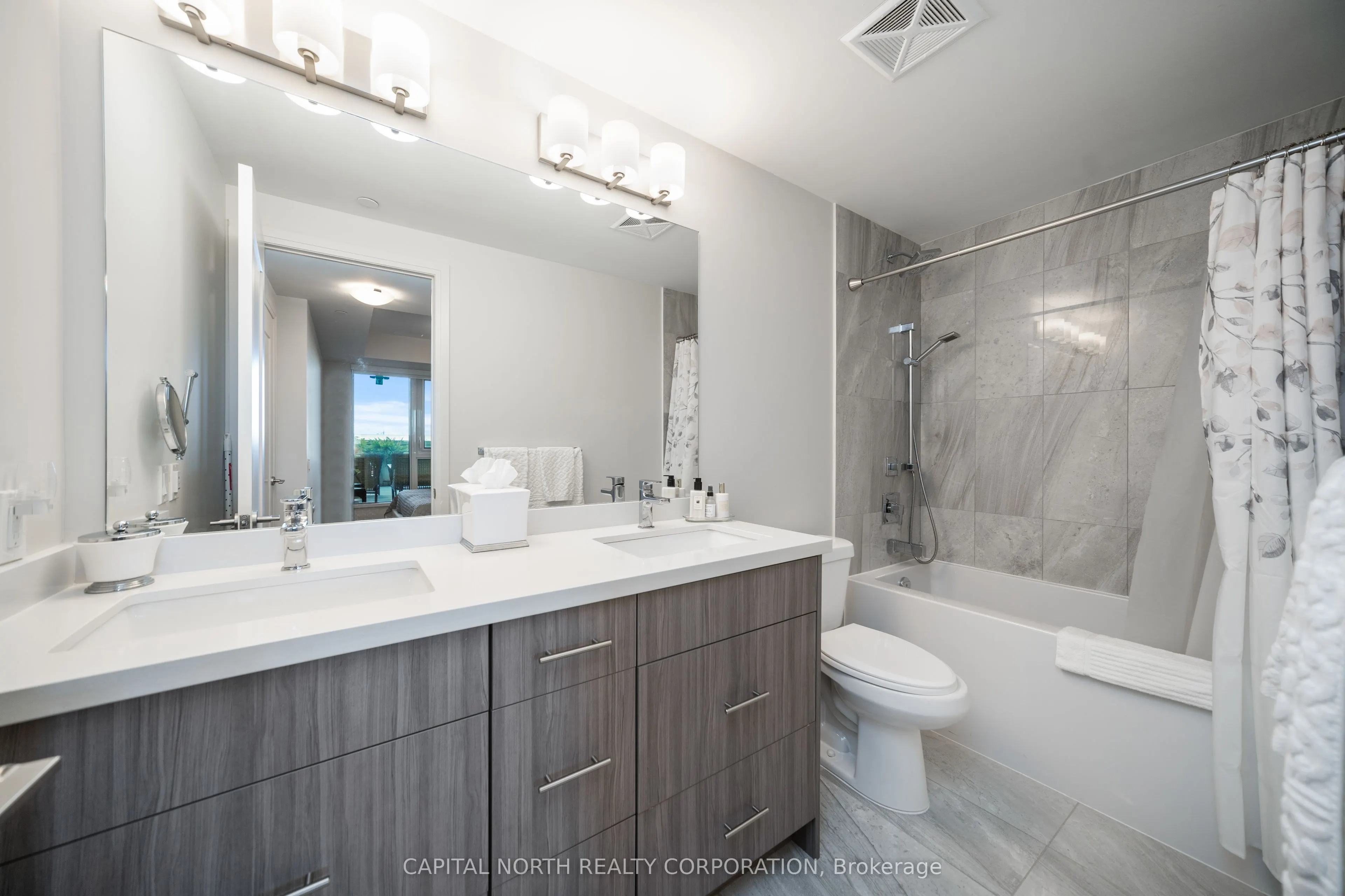 9000 Jane Street, #231