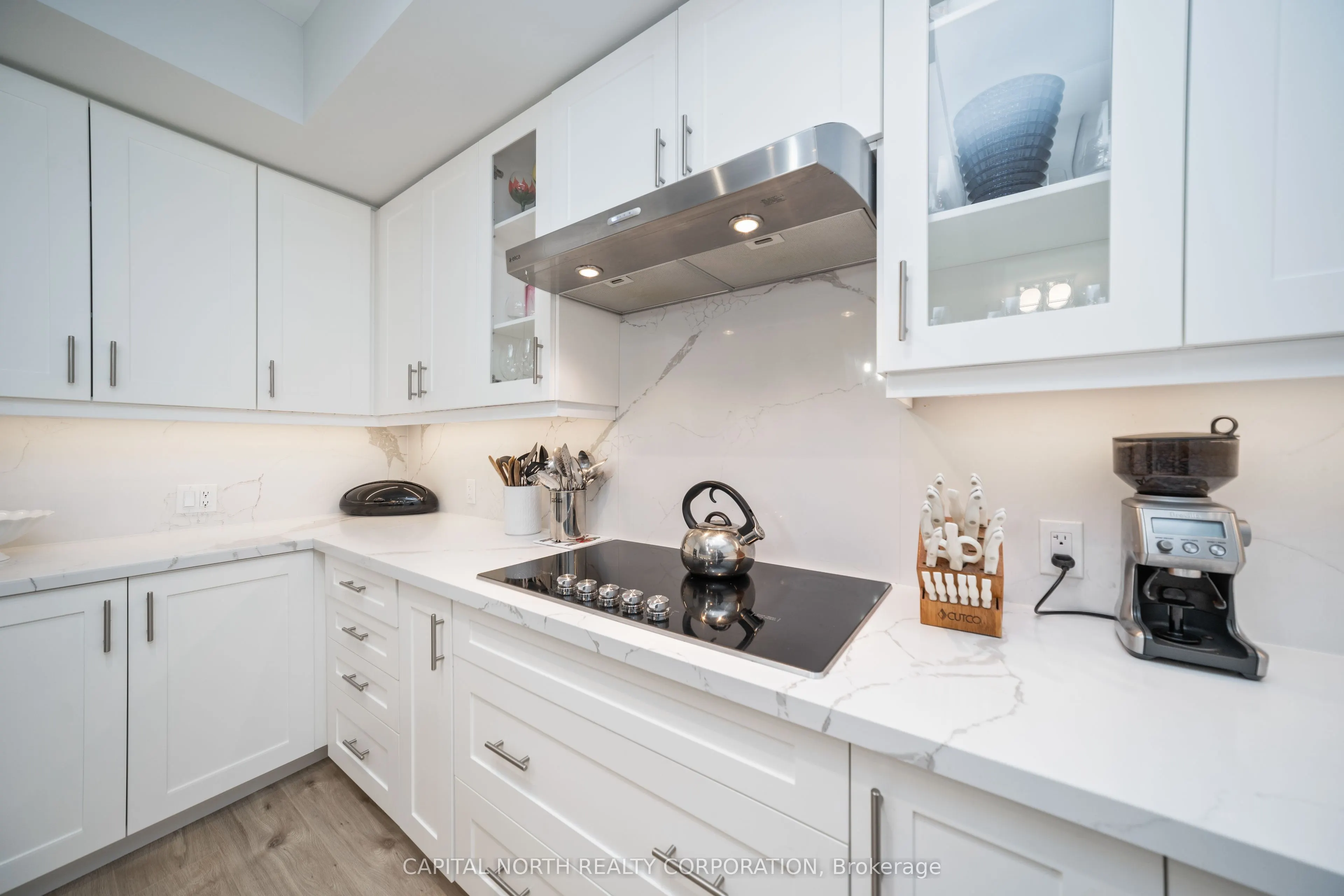 9000 Jane Street, #231