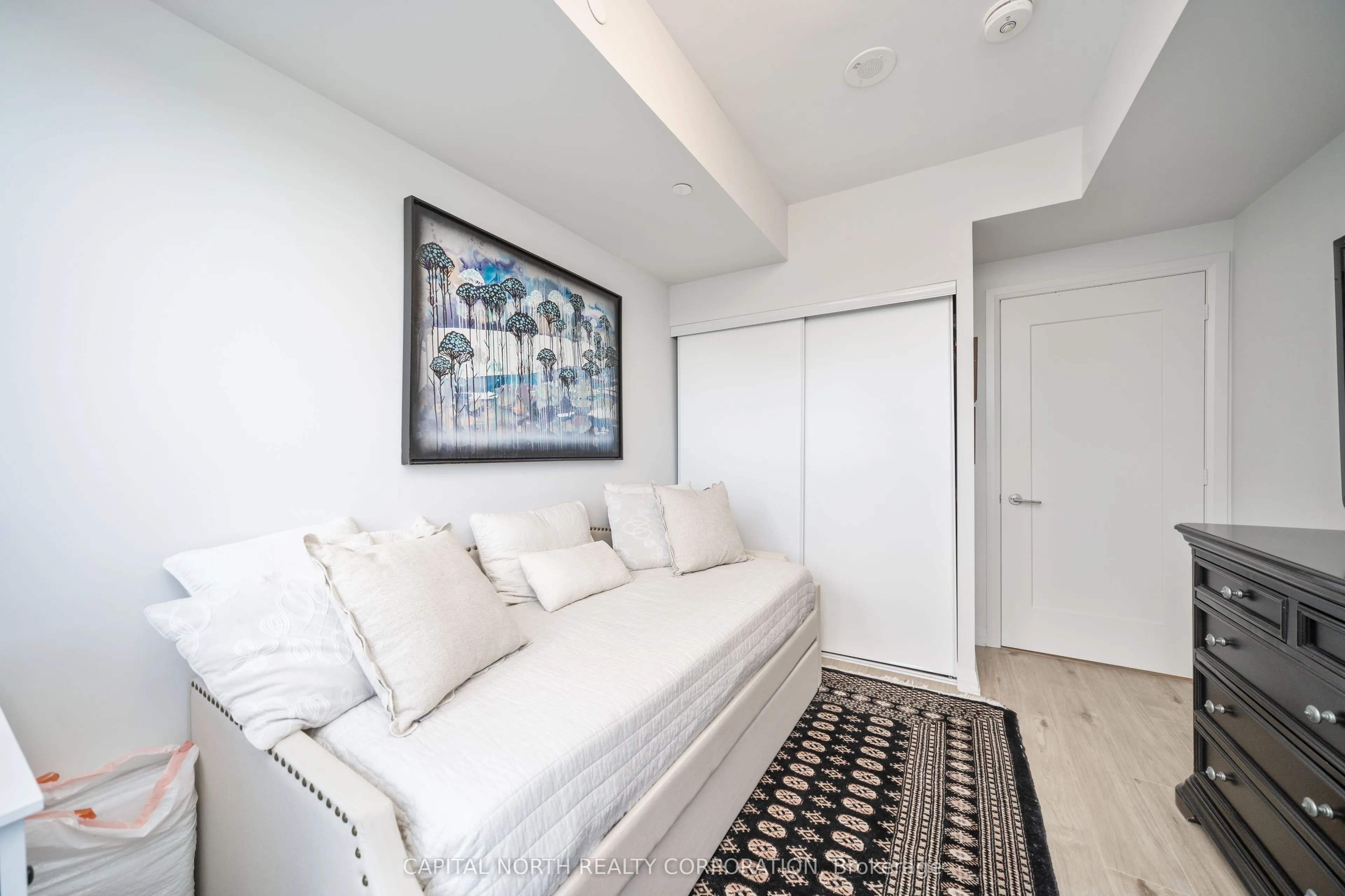 9000 Jane Street, #231