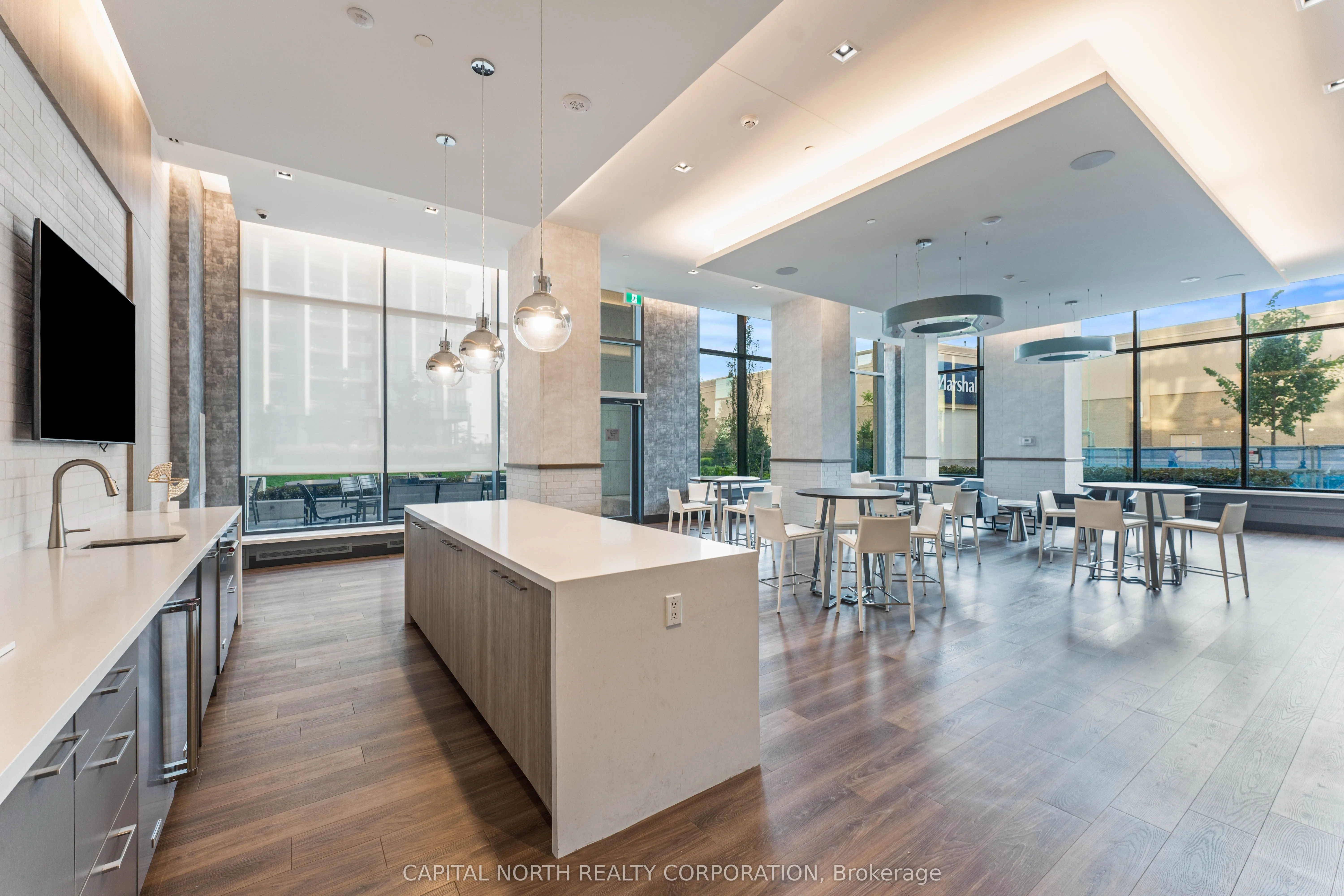 9000 Jane Street, #231