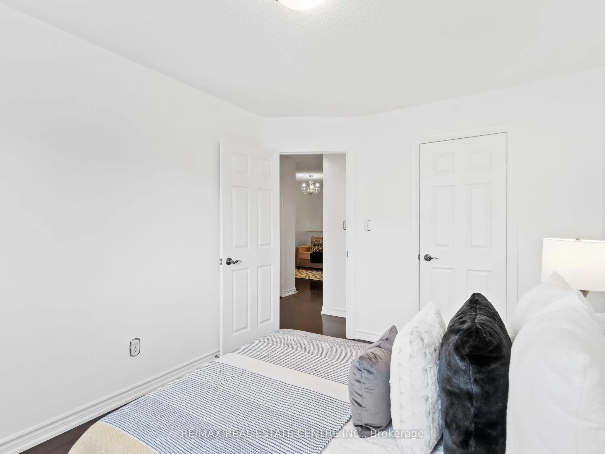 27 Martell Gate