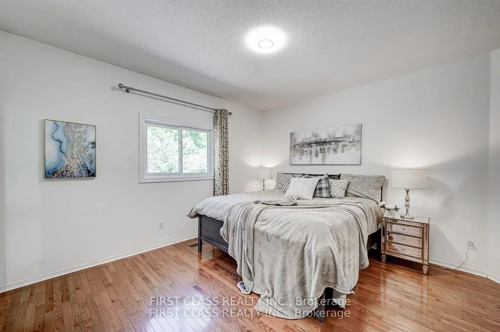 1905 Webster Boulevard