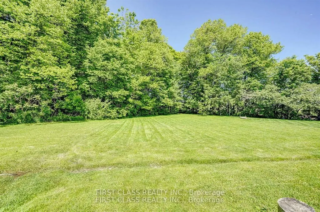 1905 Webster Boulevard