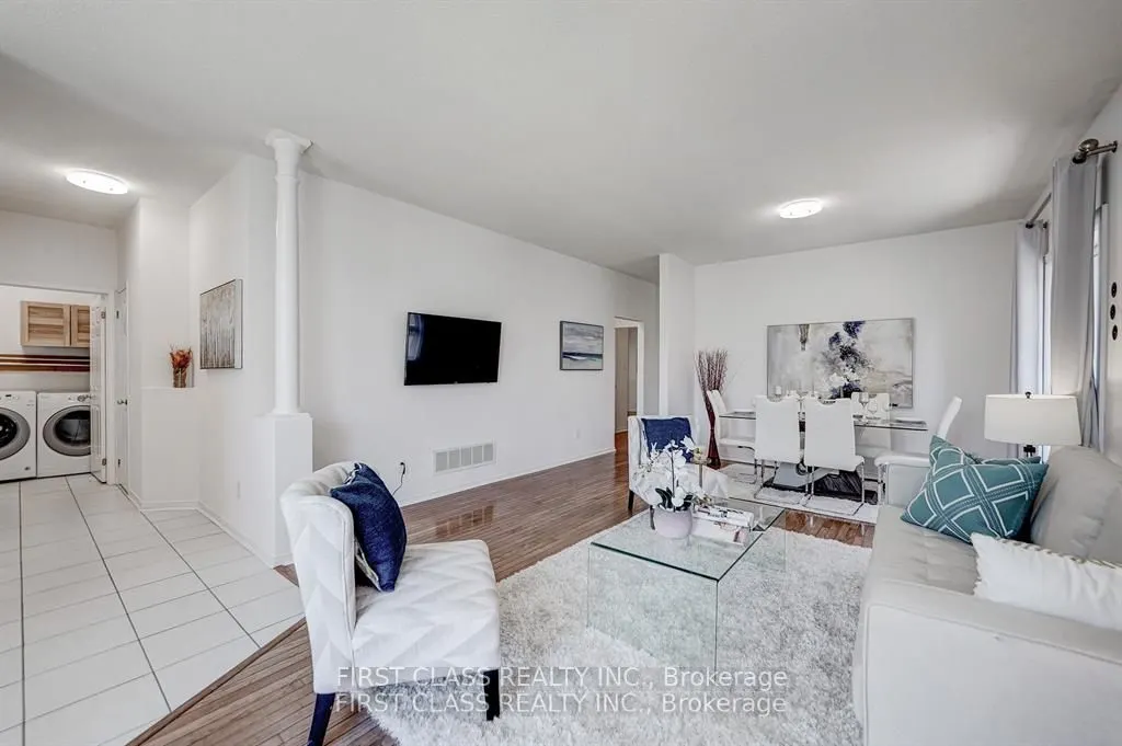 1905 Webster Boulevard