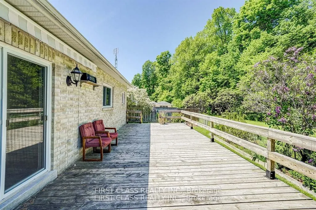 1905 Webster Boulevard