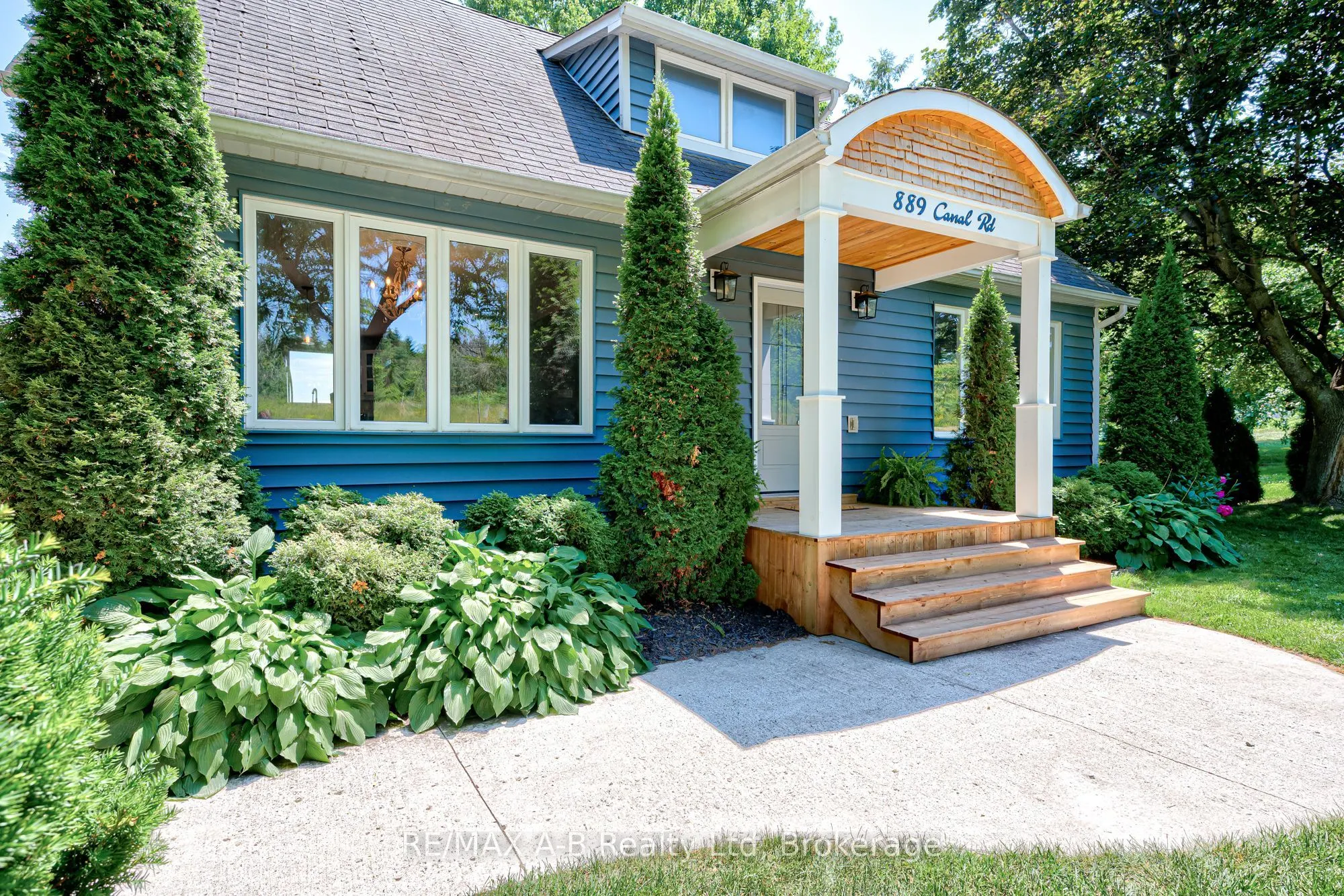 889 Canal Road