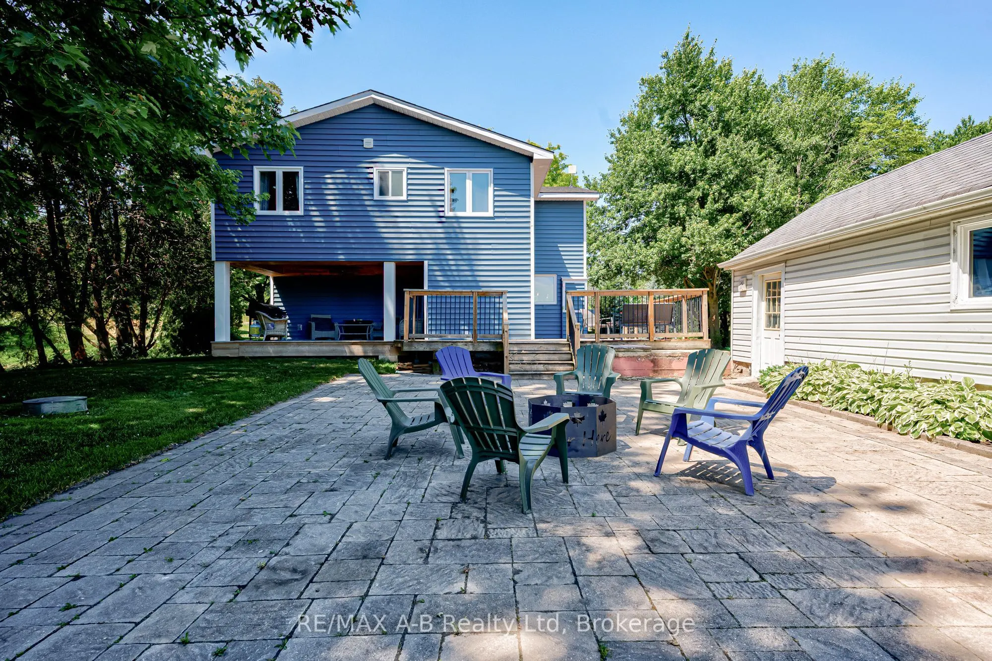 889 Canal Road