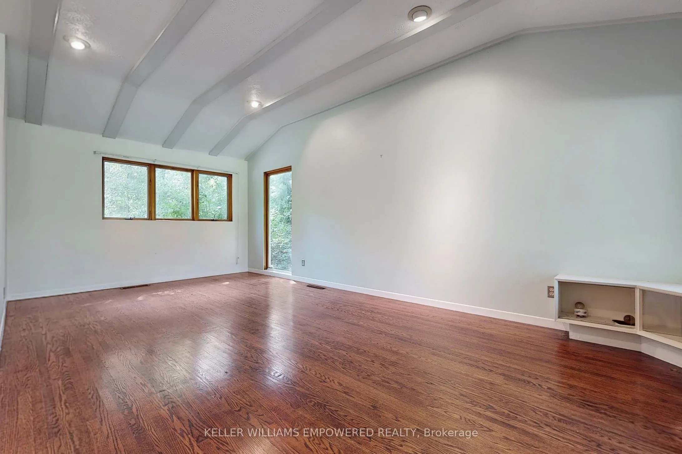 16 Bayview Park Lane