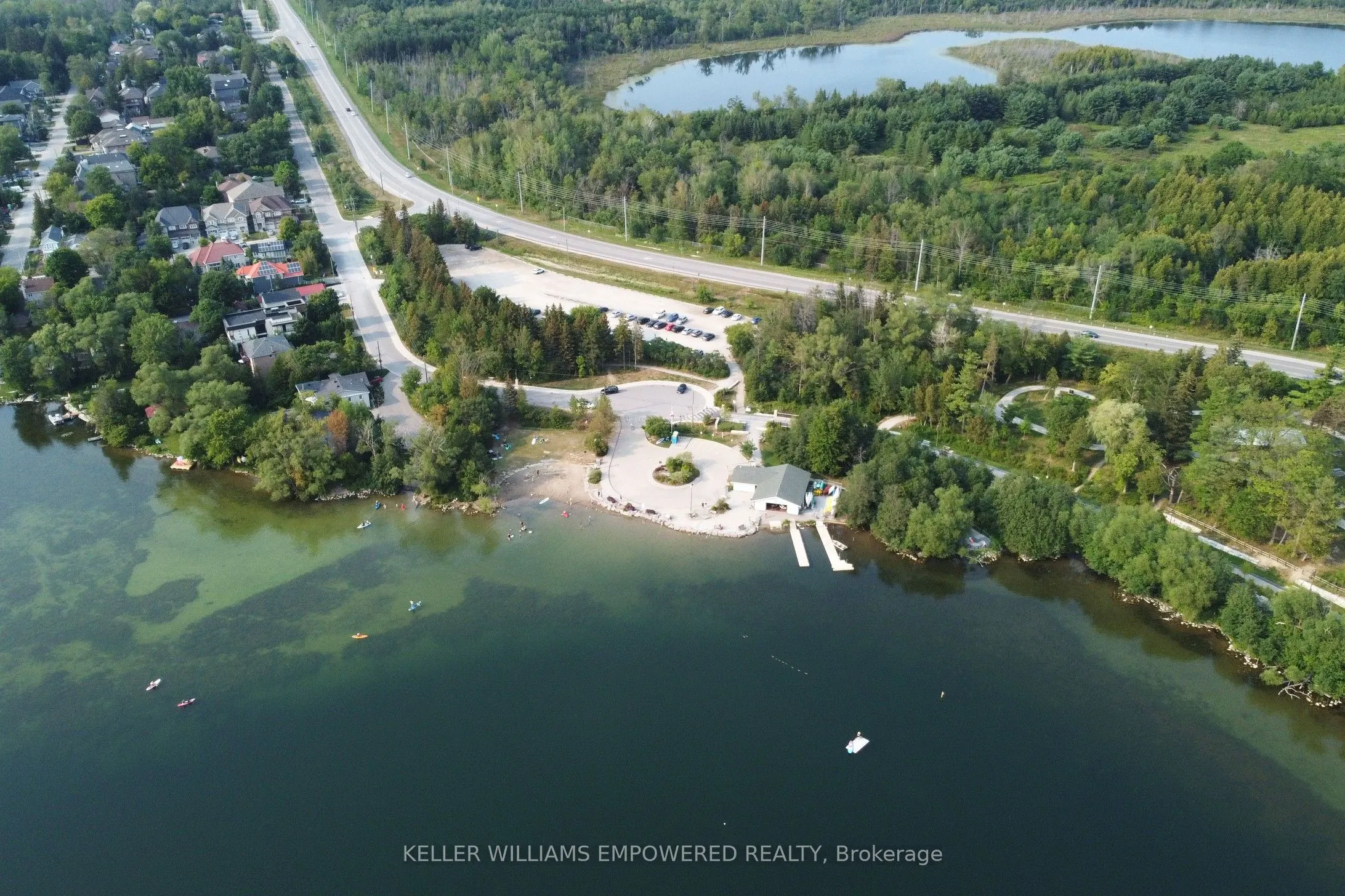 16 Bayview Park Lane