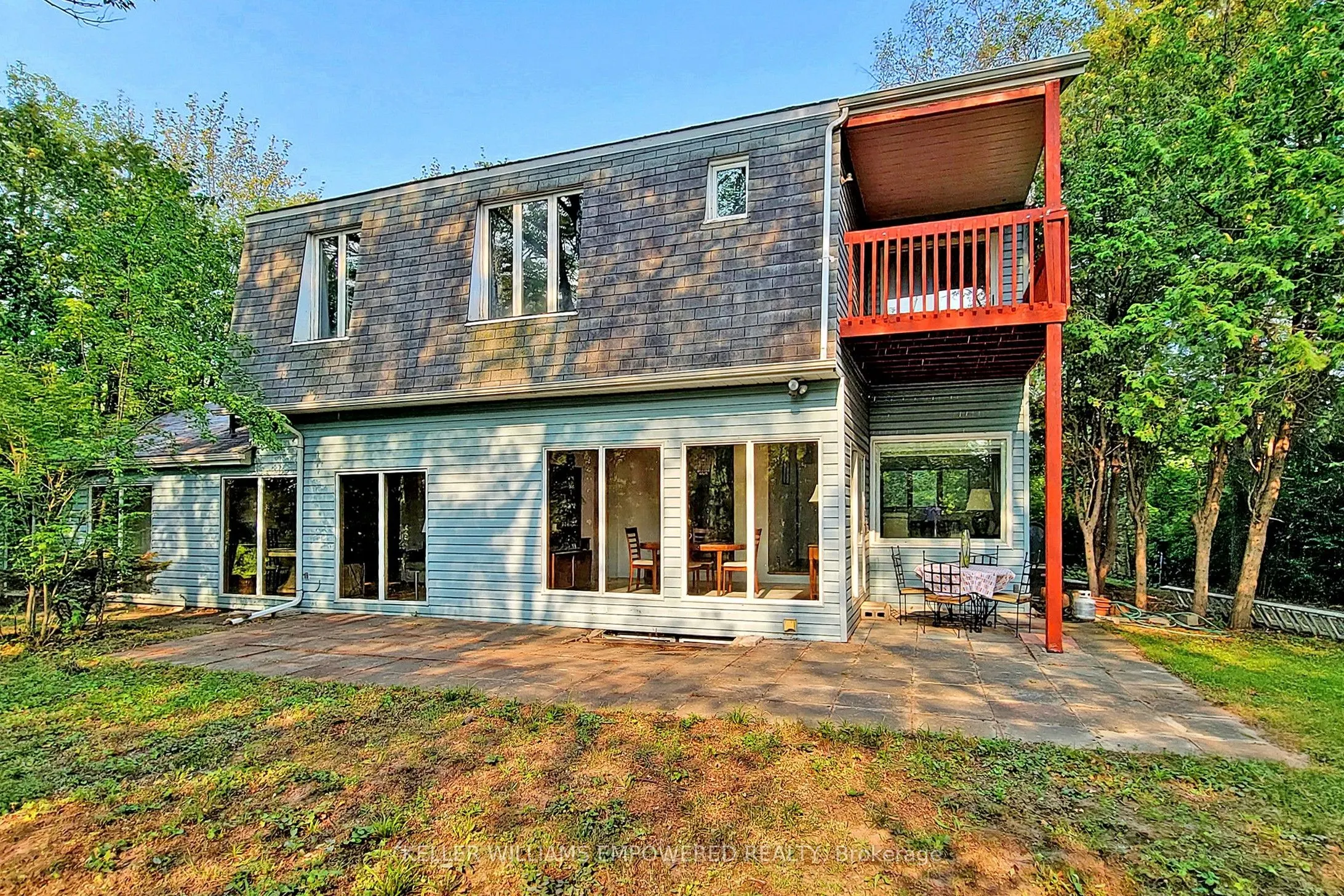 16 Bayview Park Lane