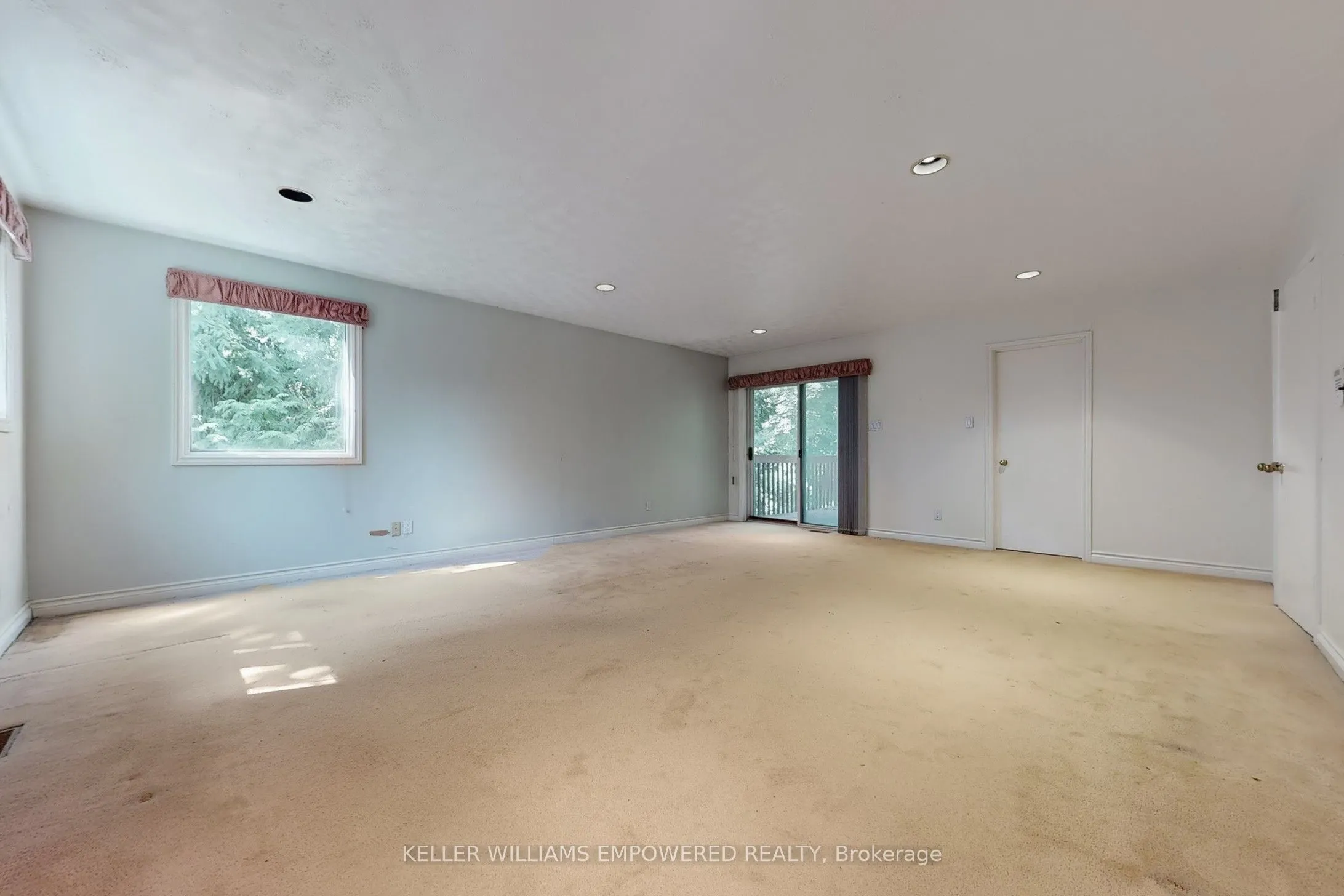 16 Bayview Park Lane