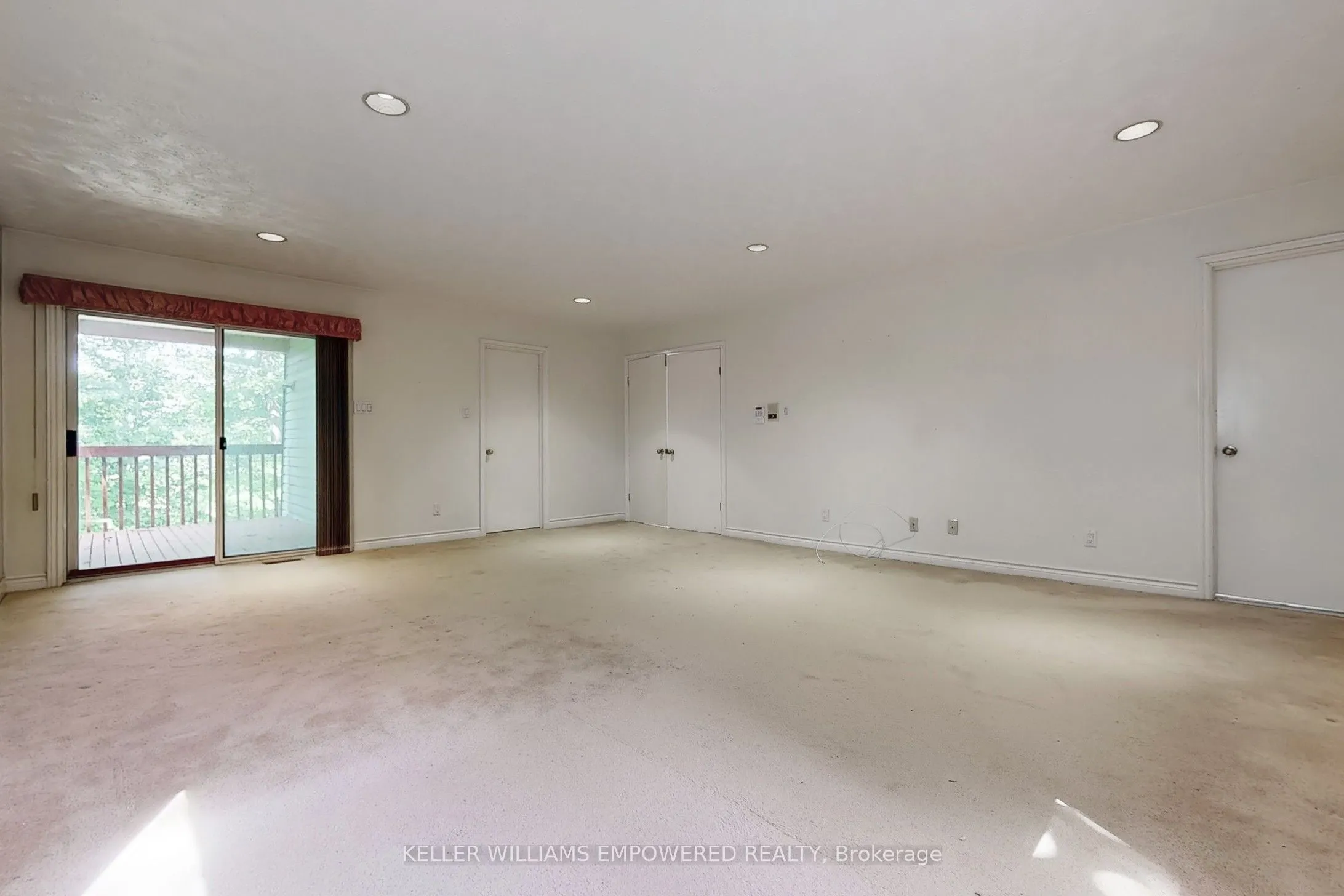 16 Bayview Park Lane