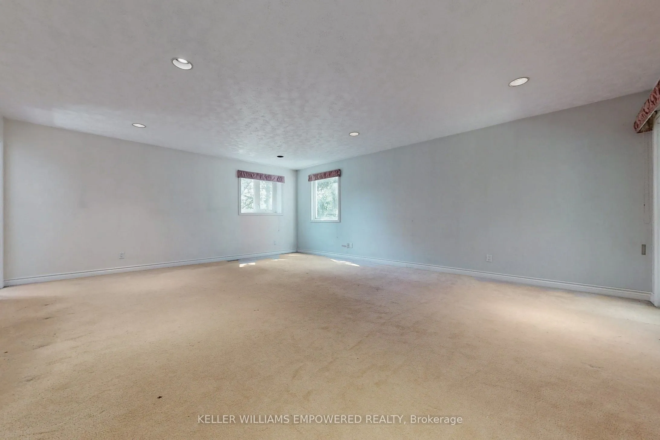 16 Bayview Park Lane