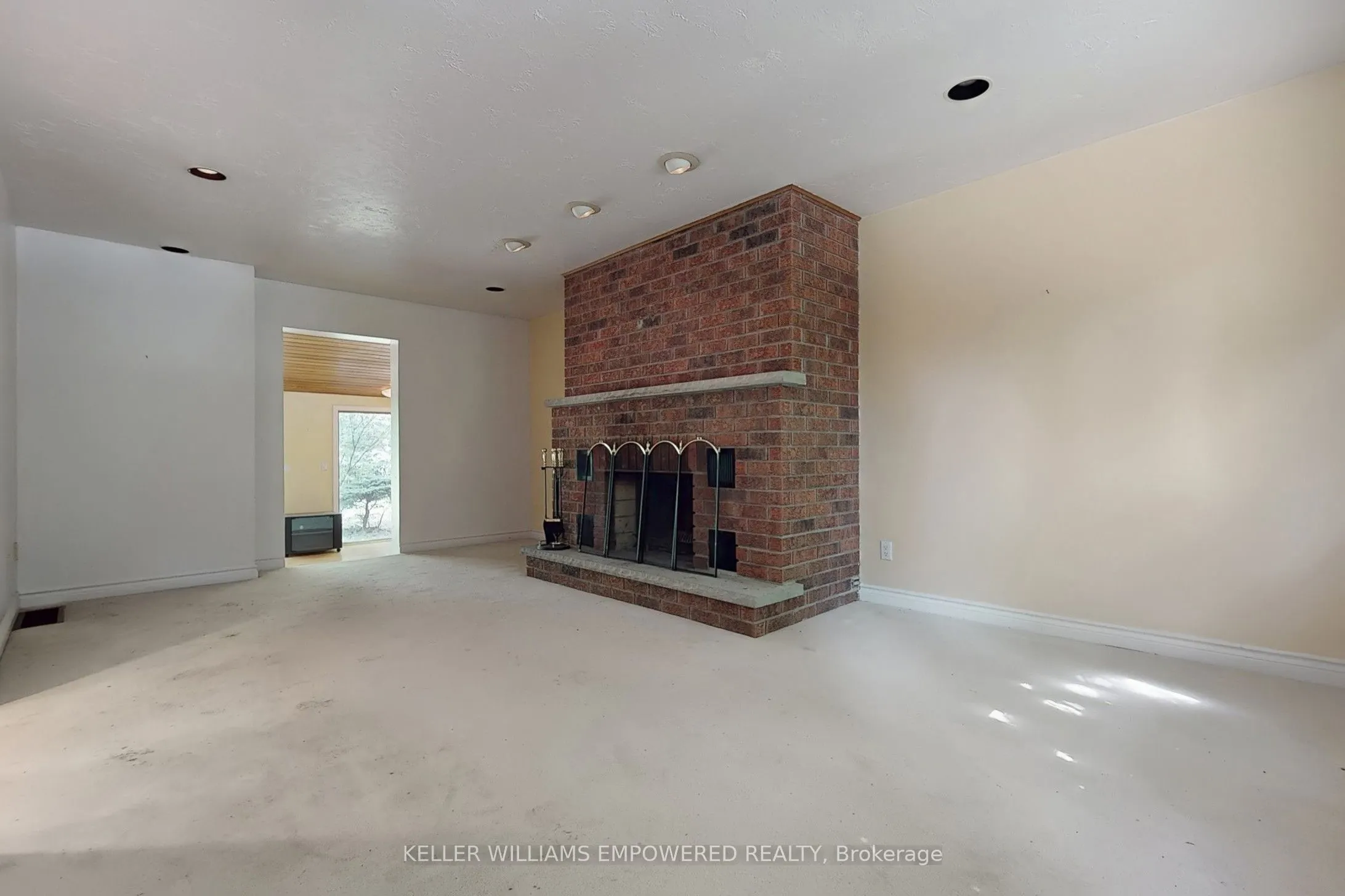 16 Bayview Park Lane