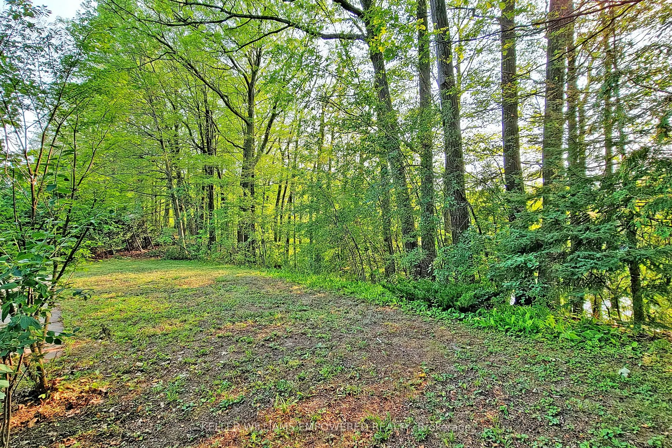 16 Bayview Park Lane