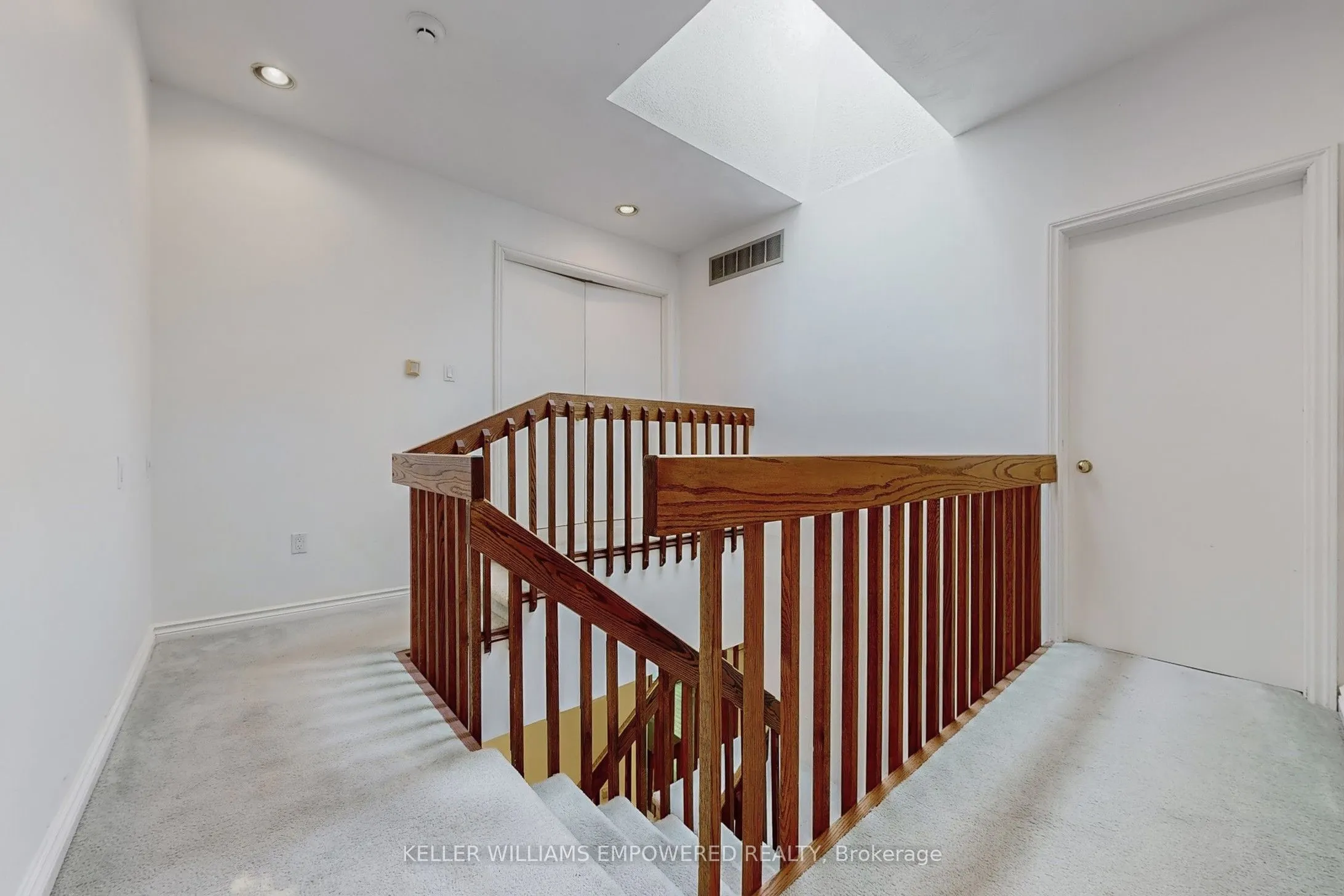 16 Bayview Park Lane