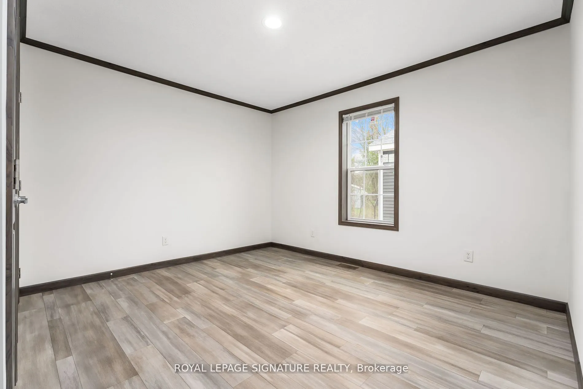 12 Briar Wood Place