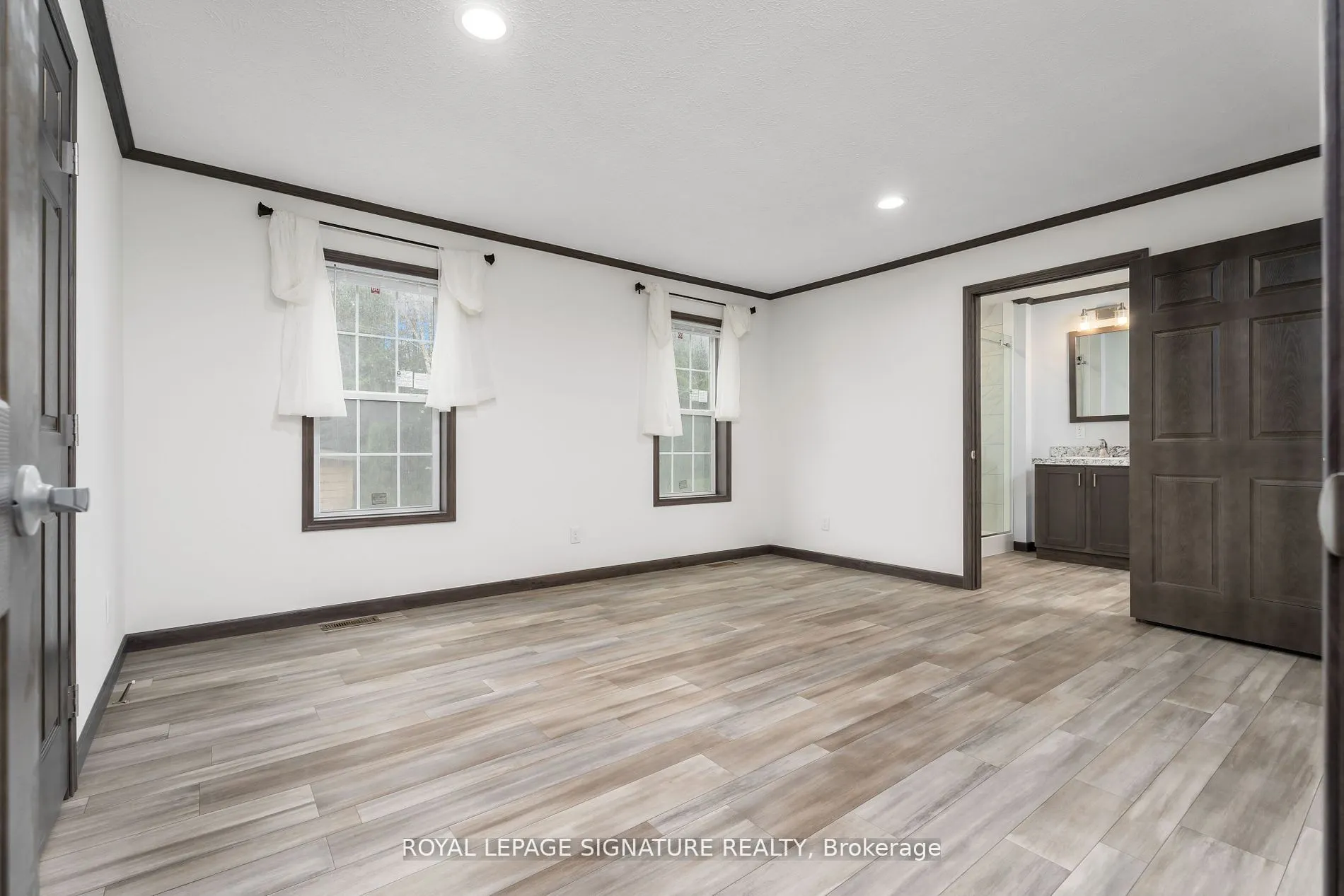 12 Briar Wood Place