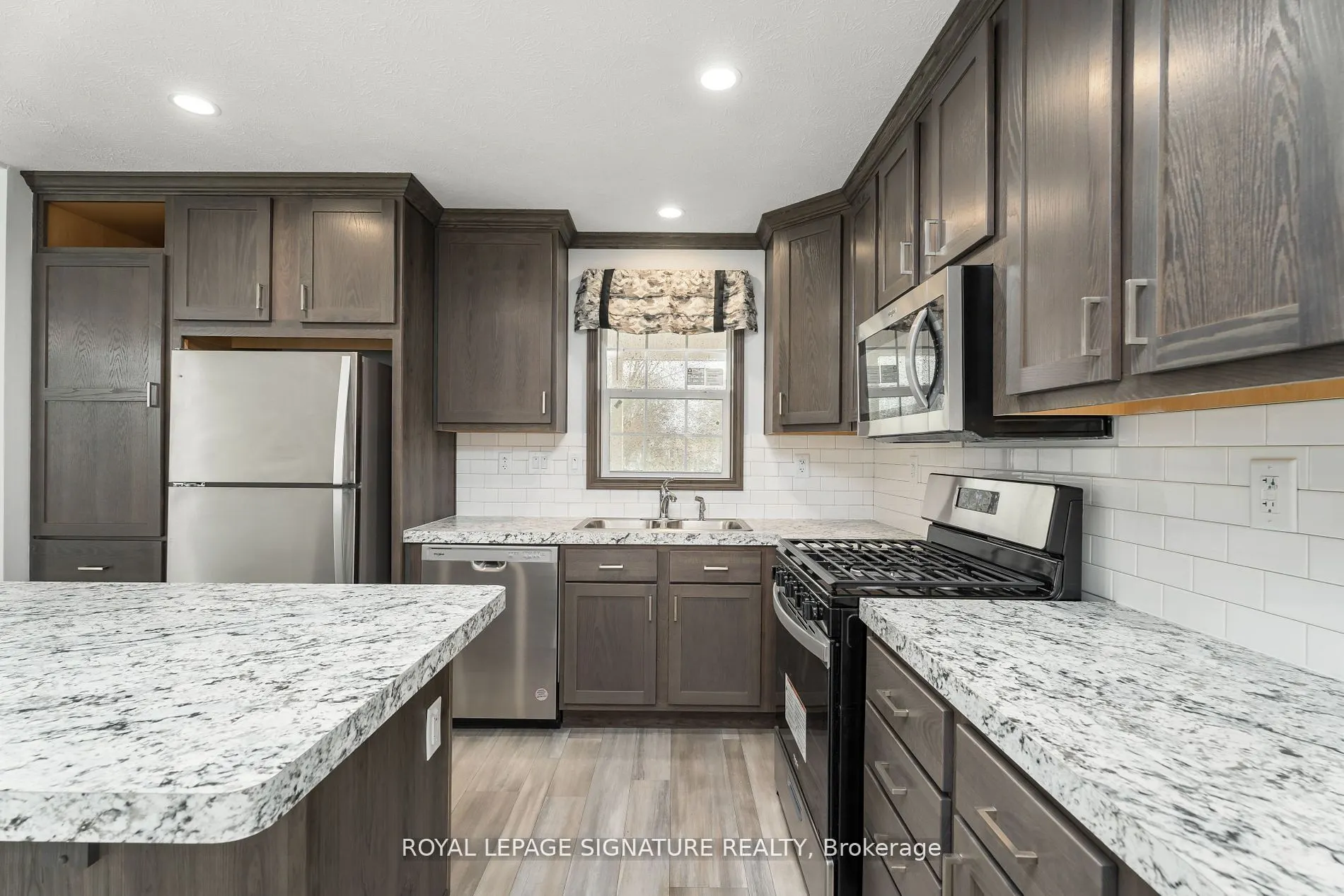 12 Briar Wood Place