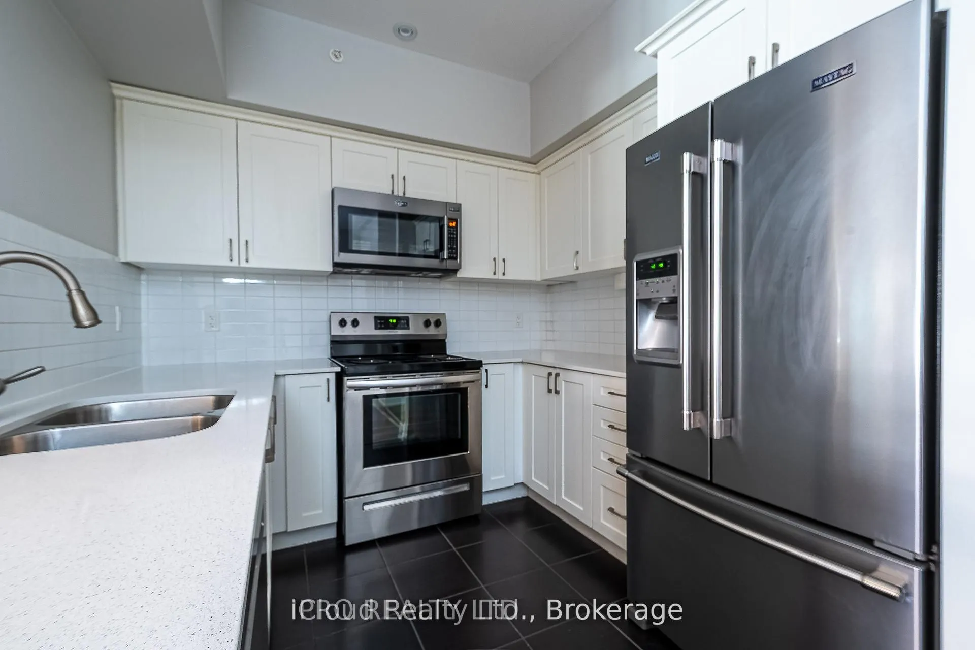 161 Wellington Street E, #107