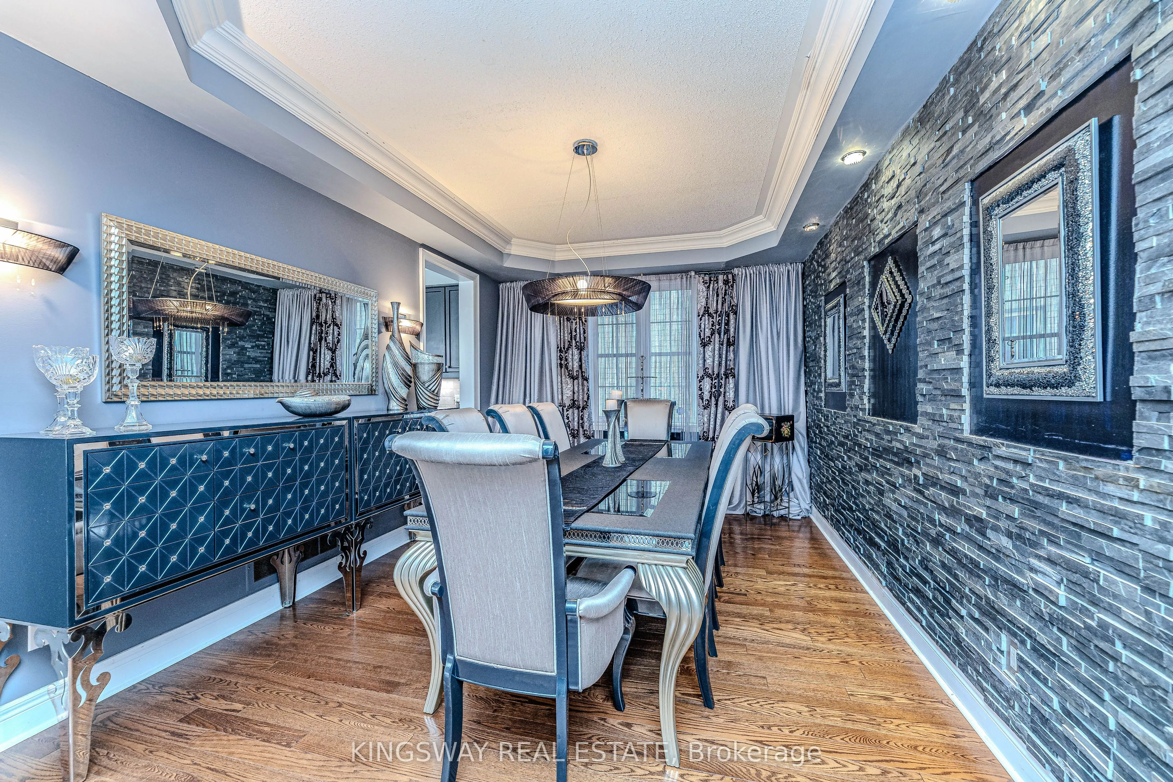 651 Via Romano Boulevard E