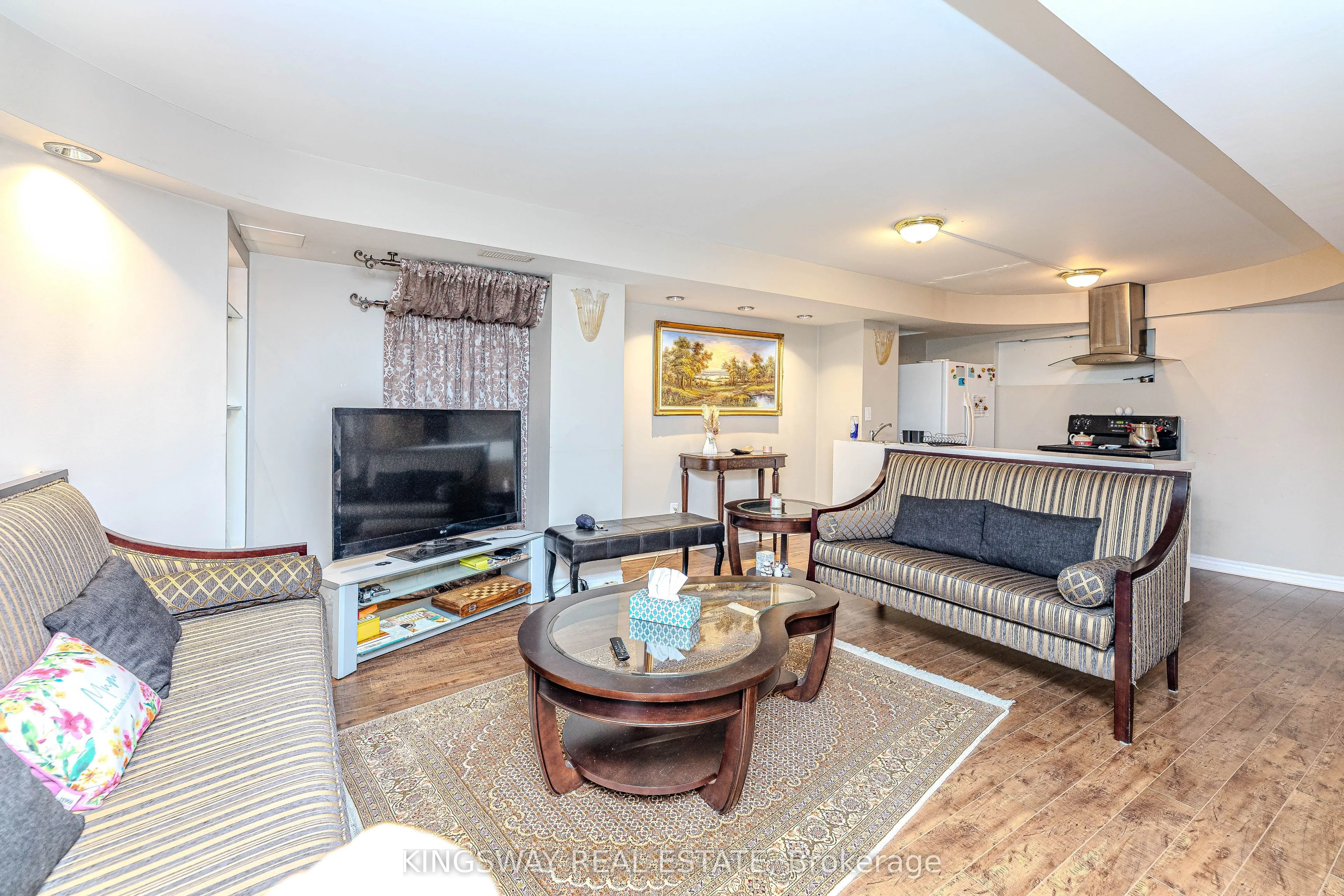 651 Via Romano Boulevard E