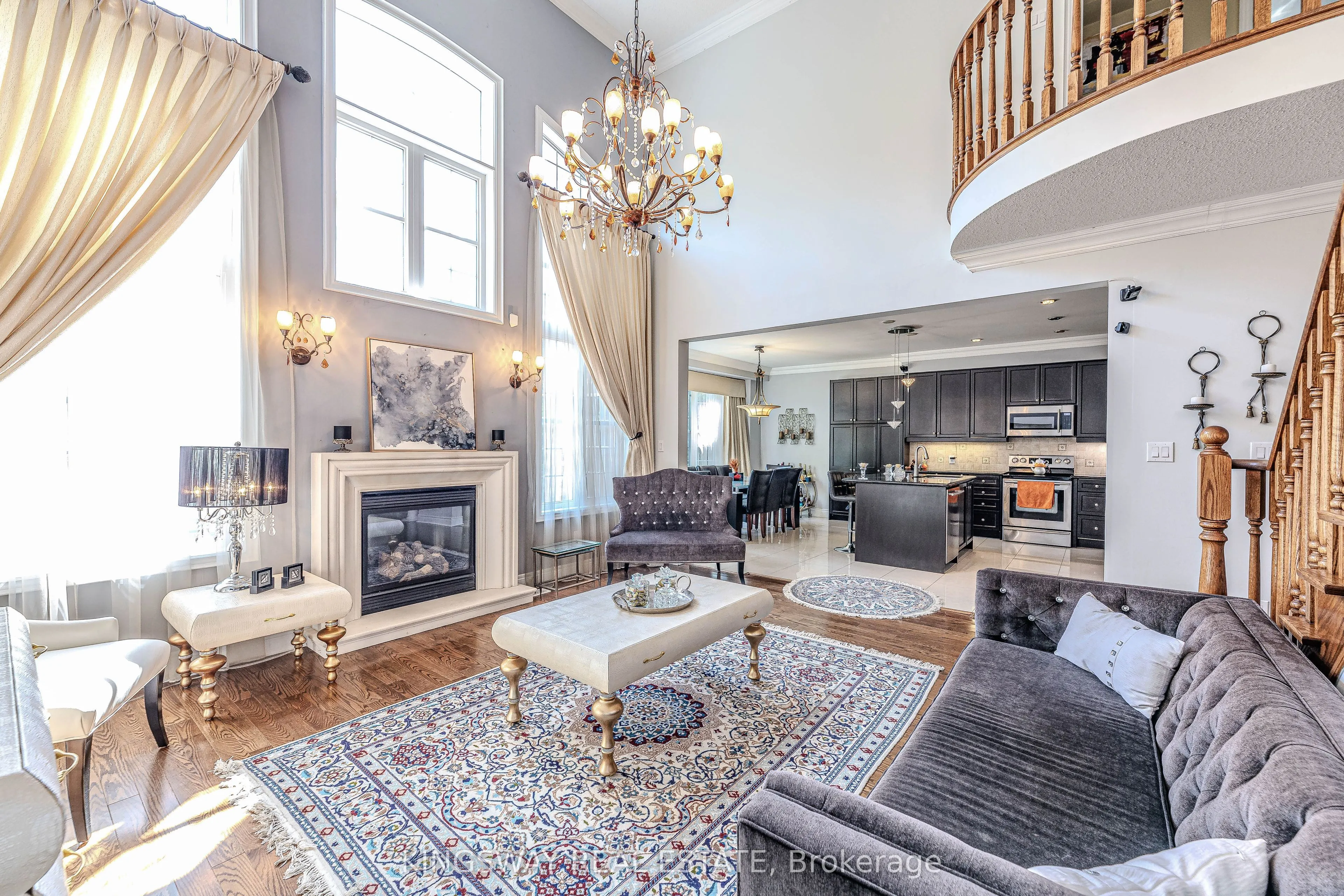 651 Via Romano Boulevard E