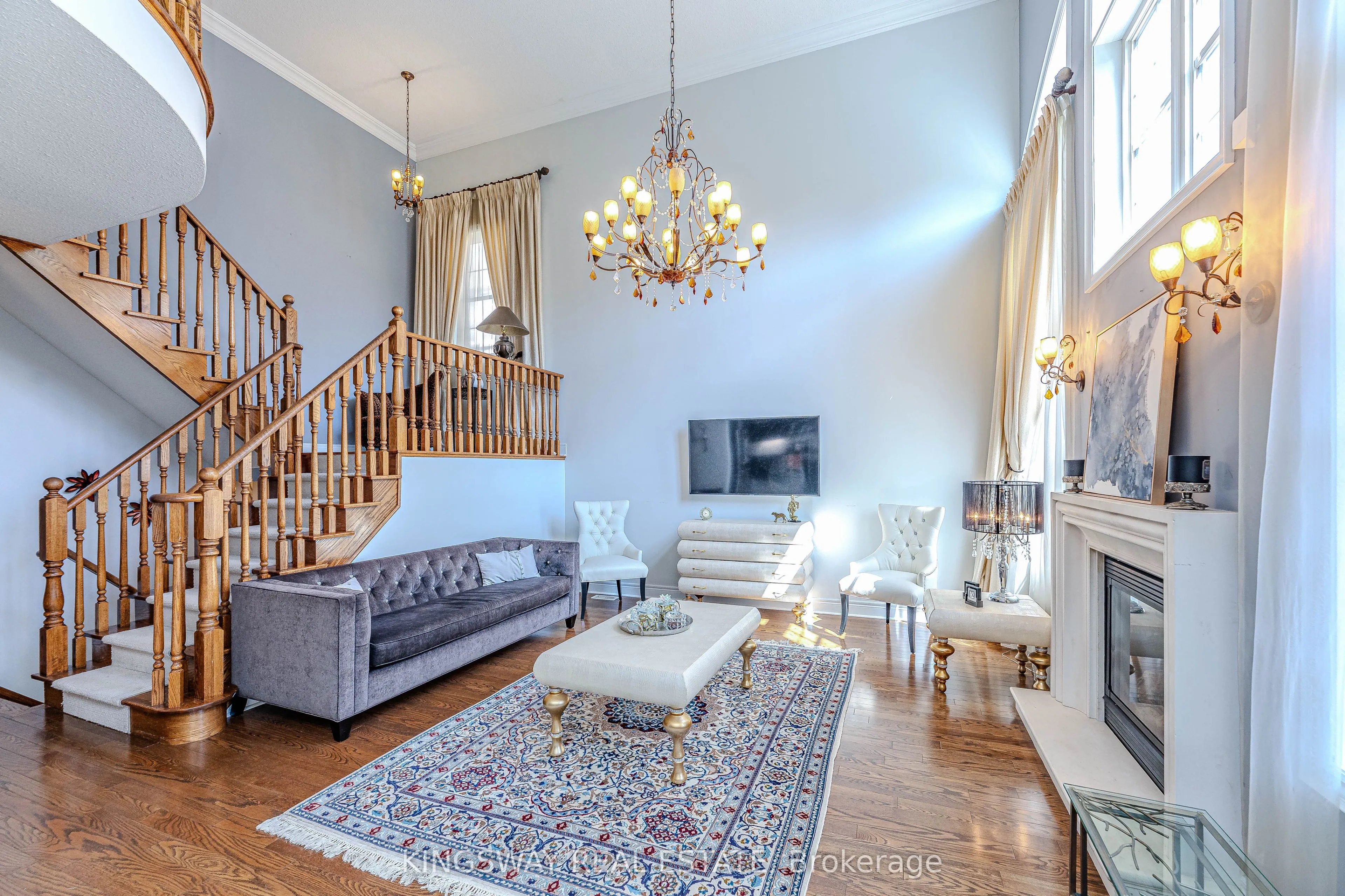 651 Via Romano Boulevard E