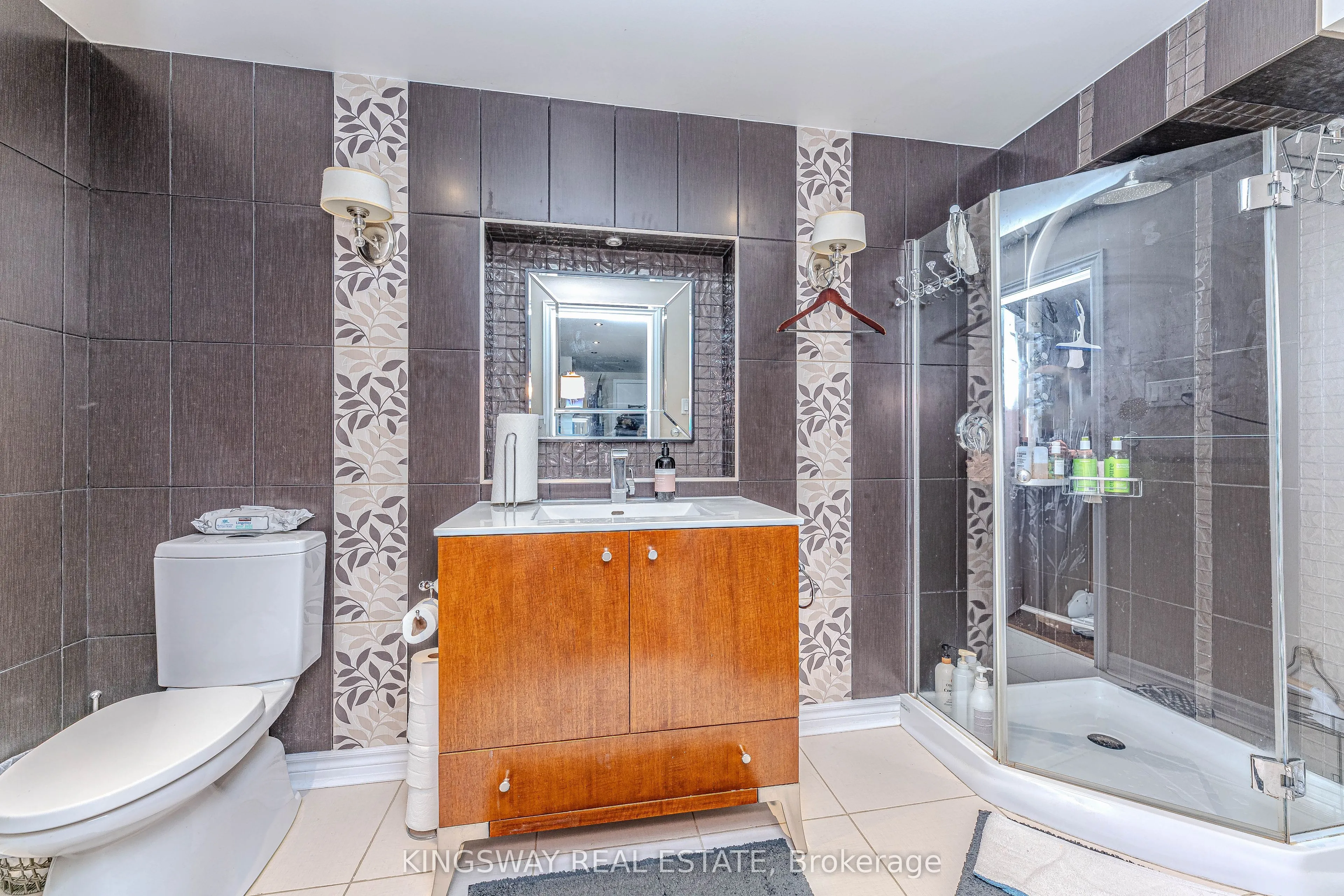 651 Via Romano Boulevard E
