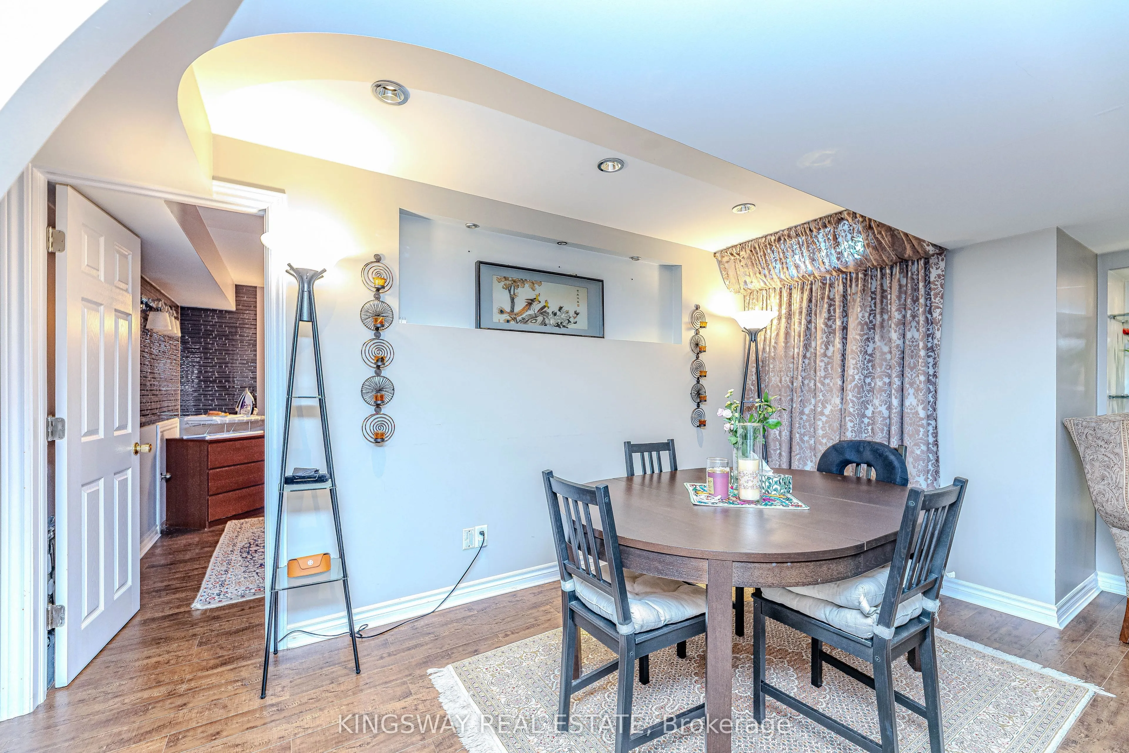 651 Via Romano Boulevard E
