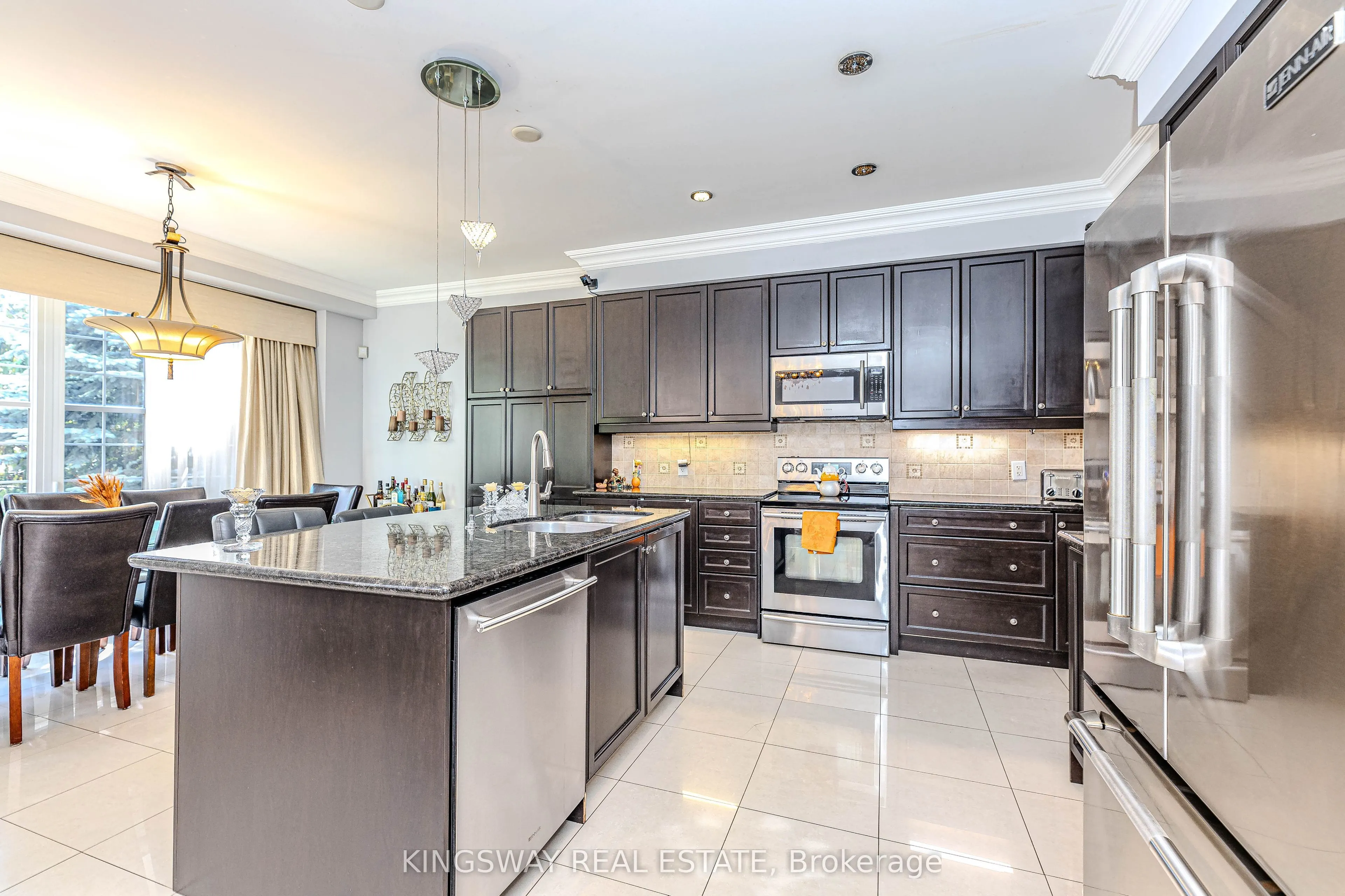 651 Via Romano Boulevard E
