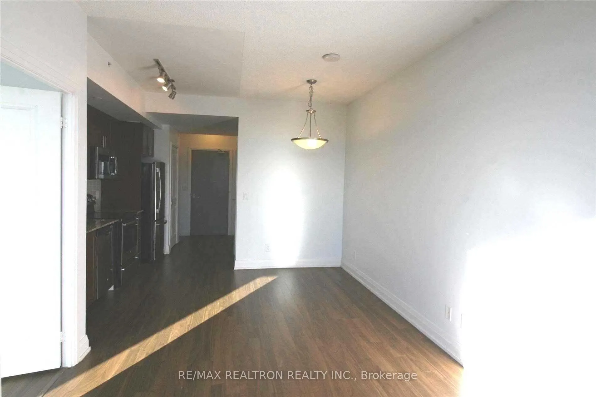 7165 Yonge Street, #2105