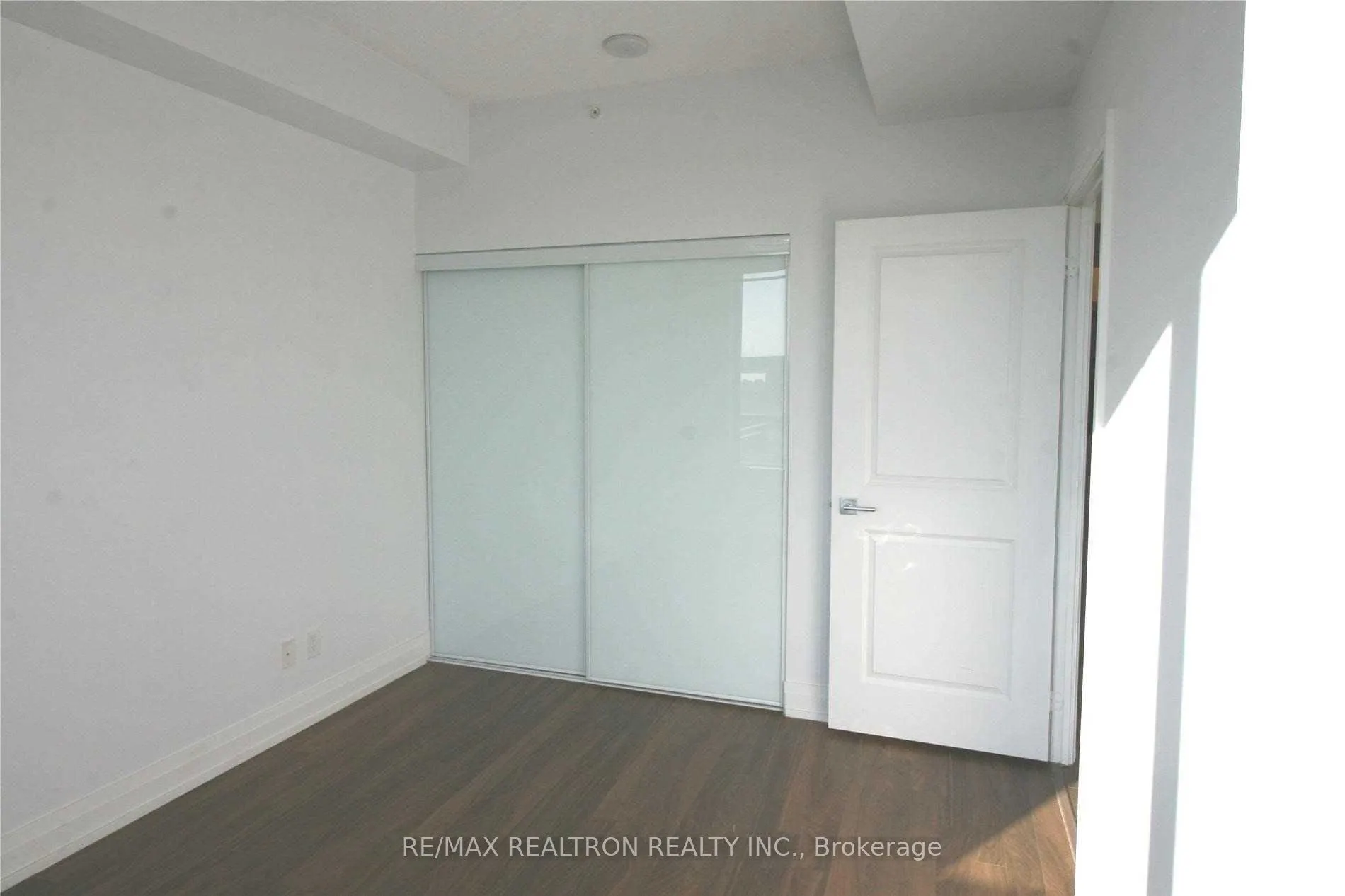 7165 Yonge Street, #2105
