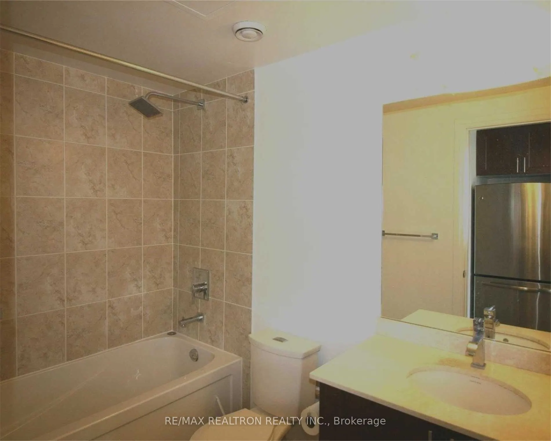 7165 Yonge Street, #2105