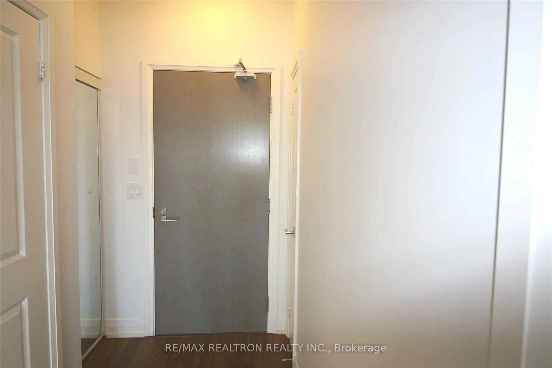 7165 Yonge Street, #2105