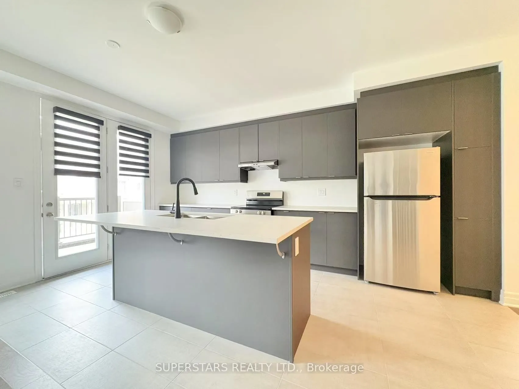 19 Avani Avenue