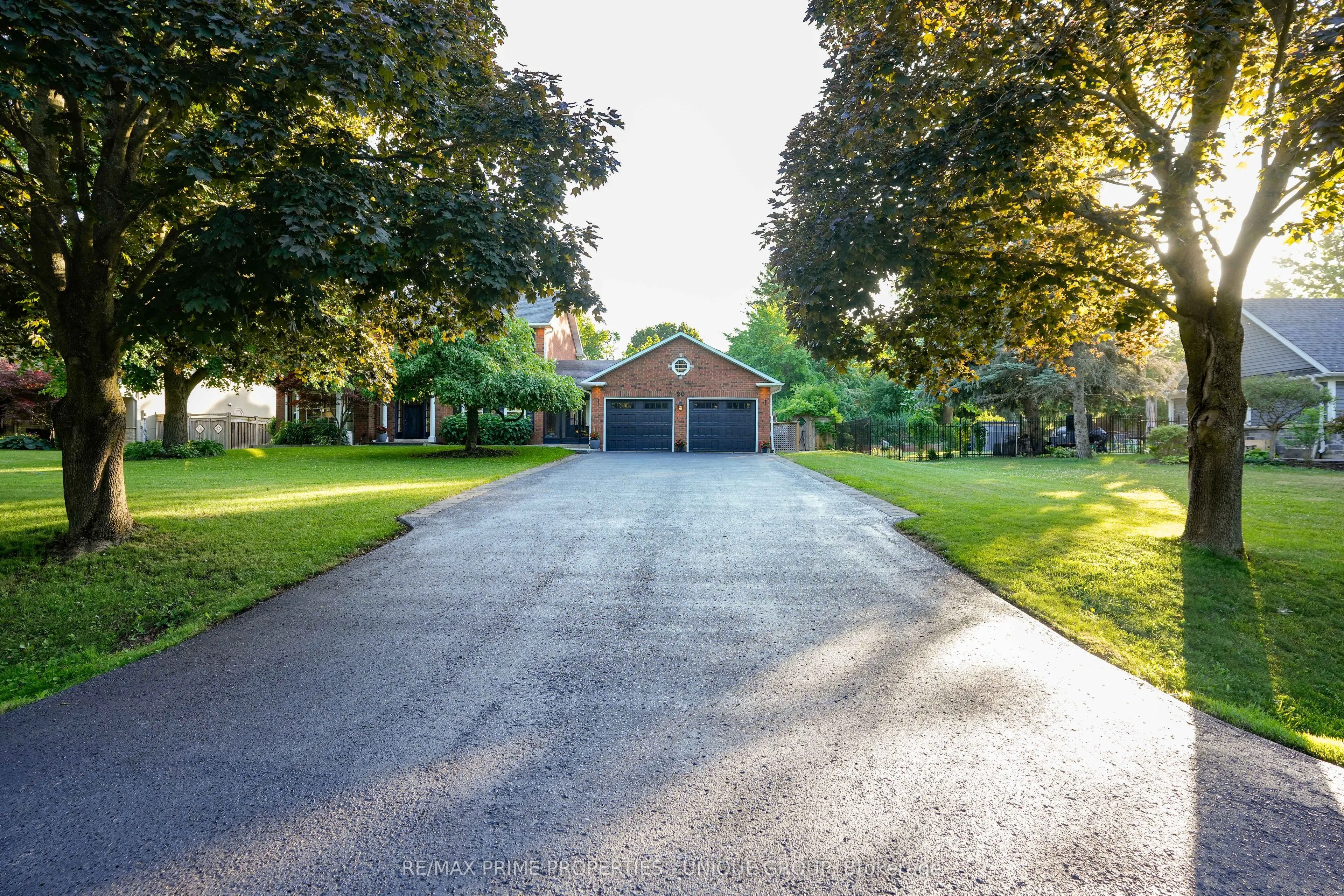 20 Thomas Reid Road