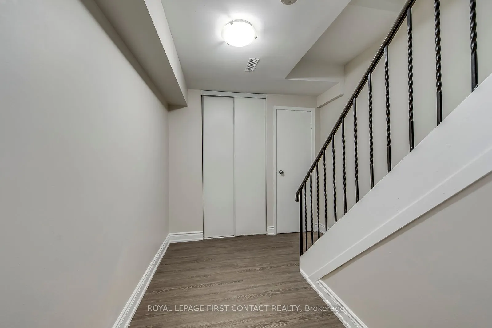 17 New Port Way, #N/A