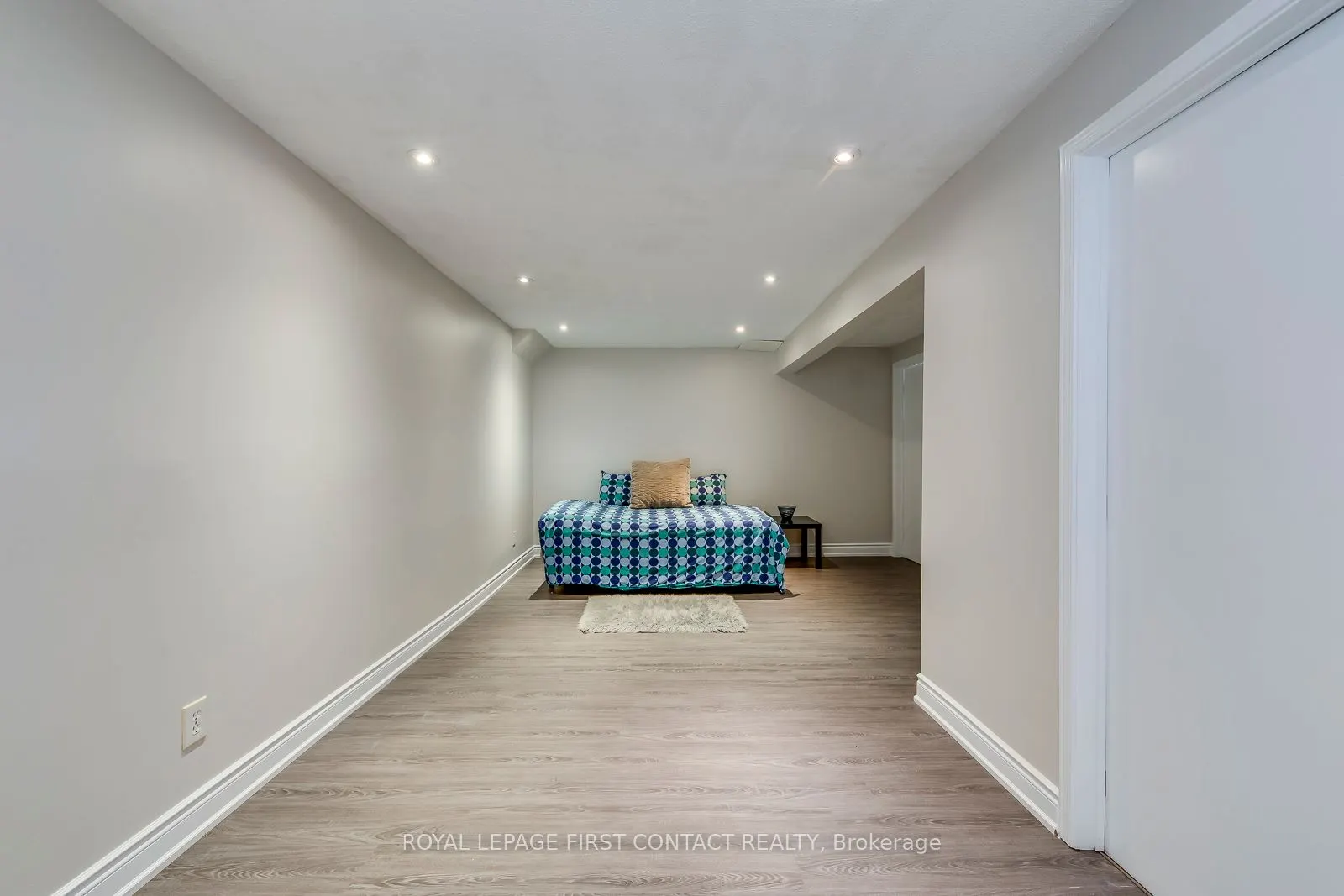 17 New Port Way, #N/A