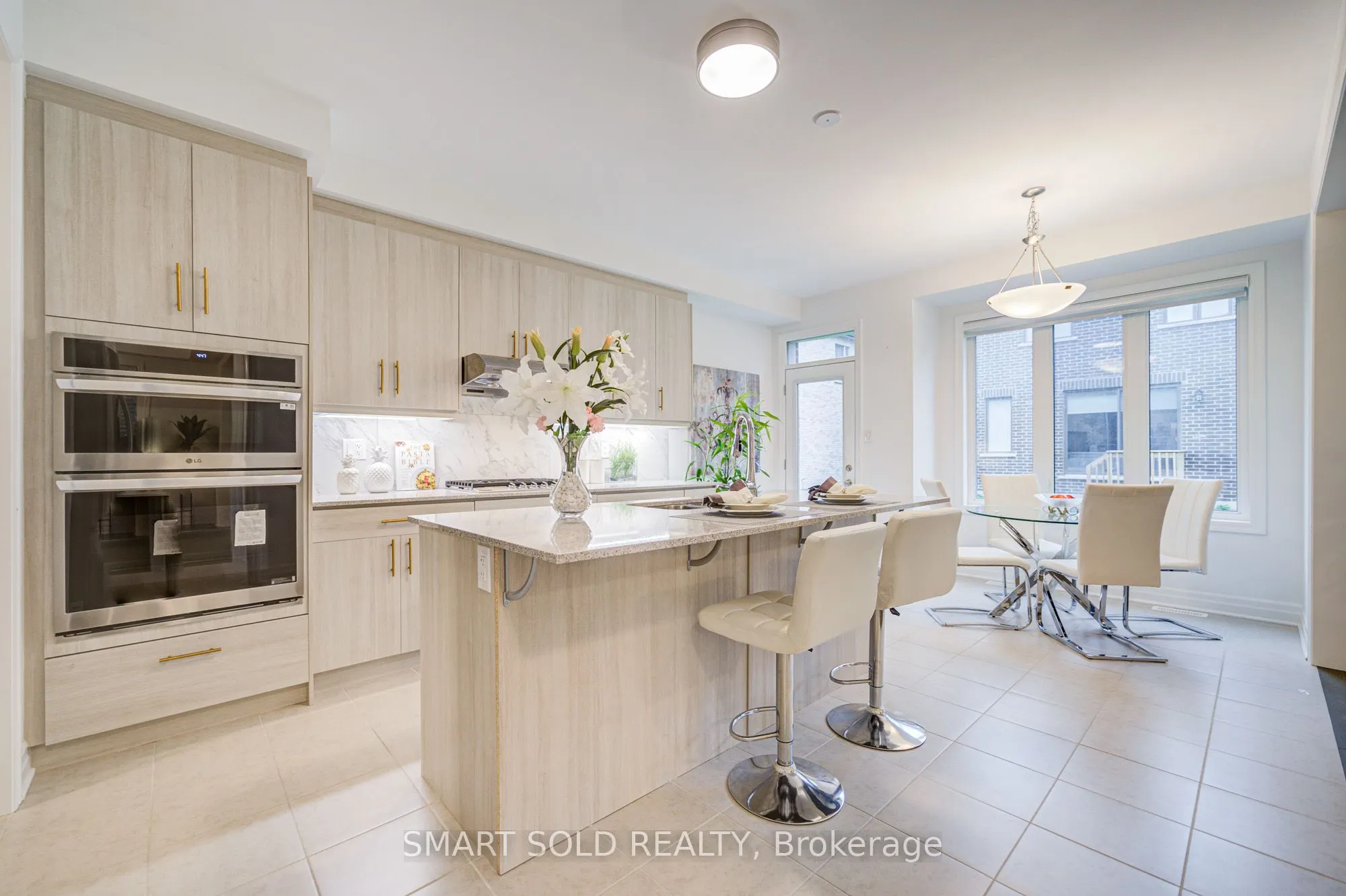 40 Misthollow Crescent