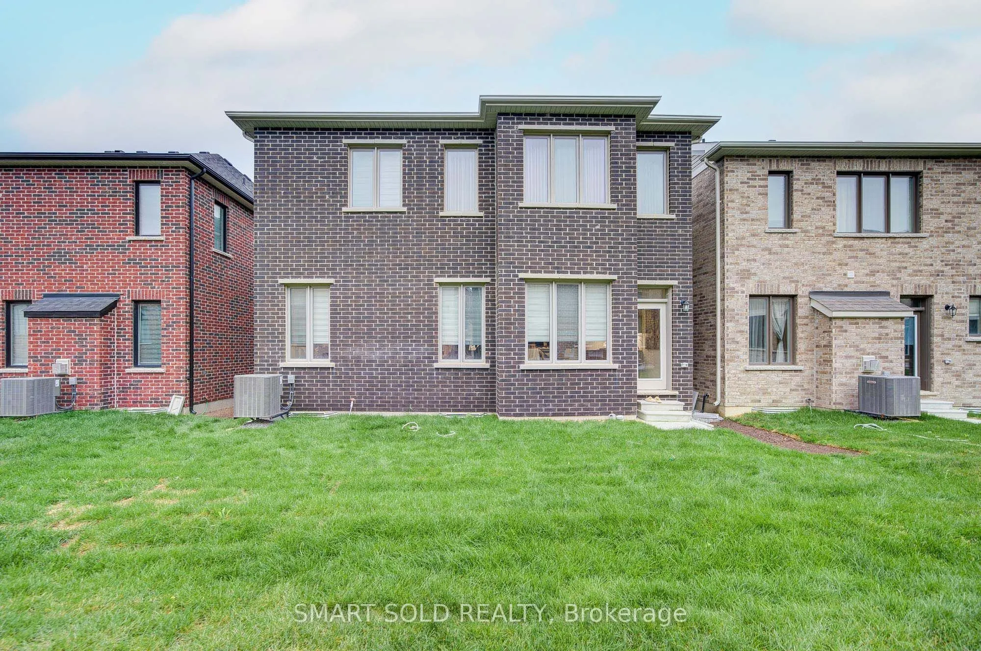 40 Misthollow Crescent
