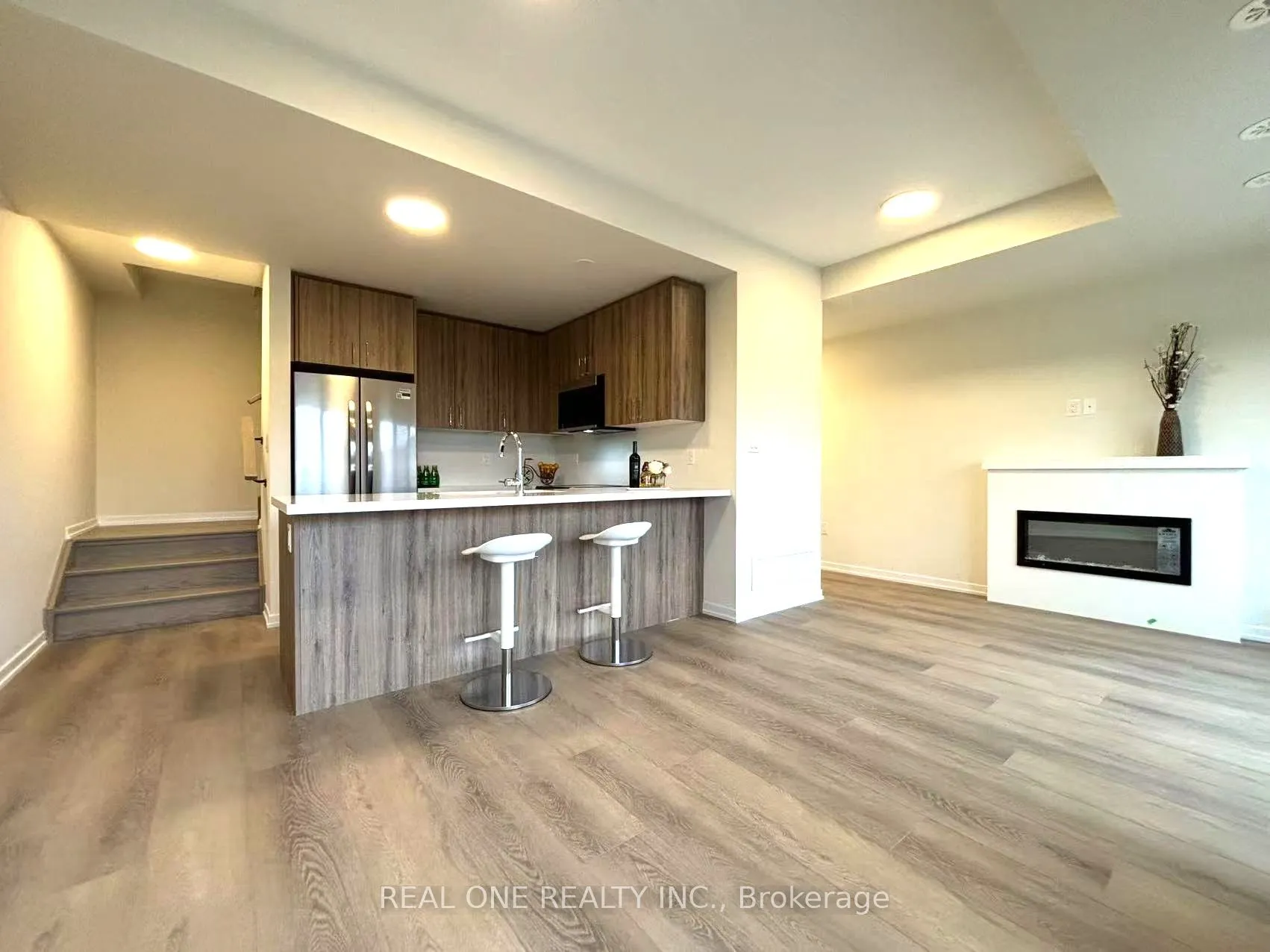 154 MATAWIN Lane, #154
