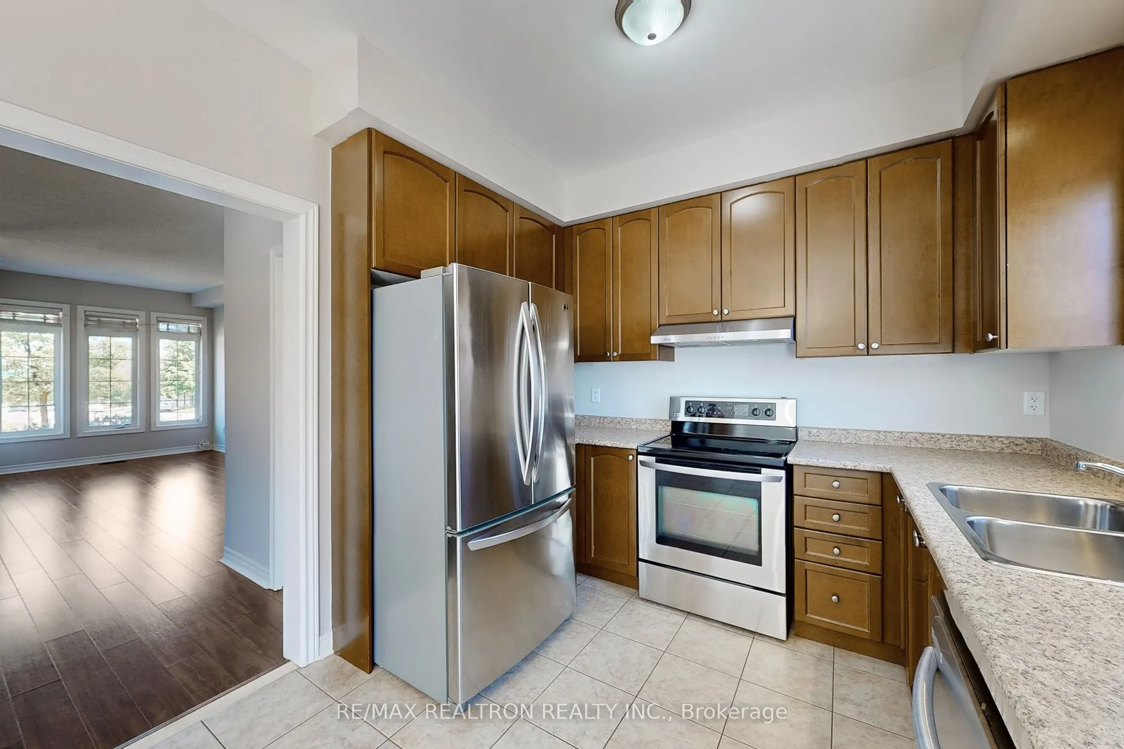 142 Laurendale Avenue